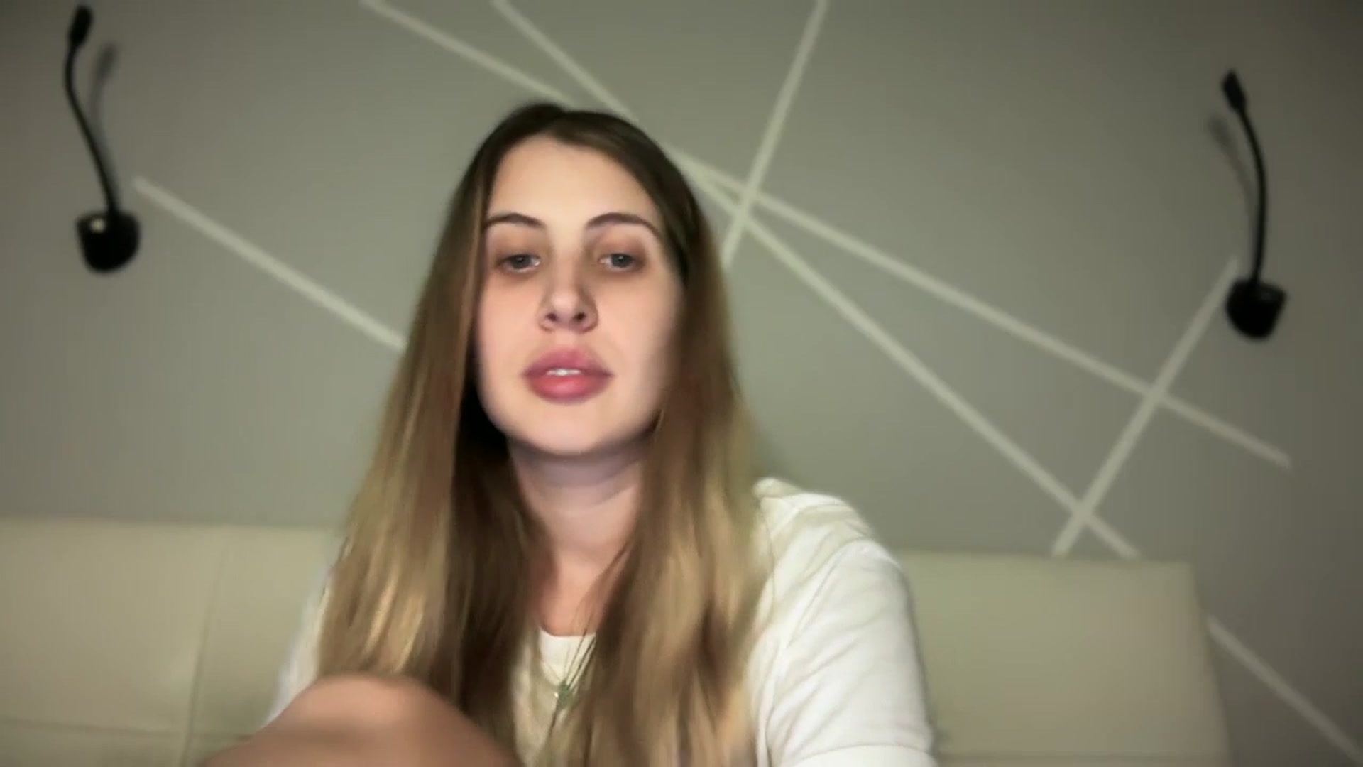 Gallery image thumbnail from MarryCox's myfreecams stream on, 09/17/2025, 14:06 image 5 of 20