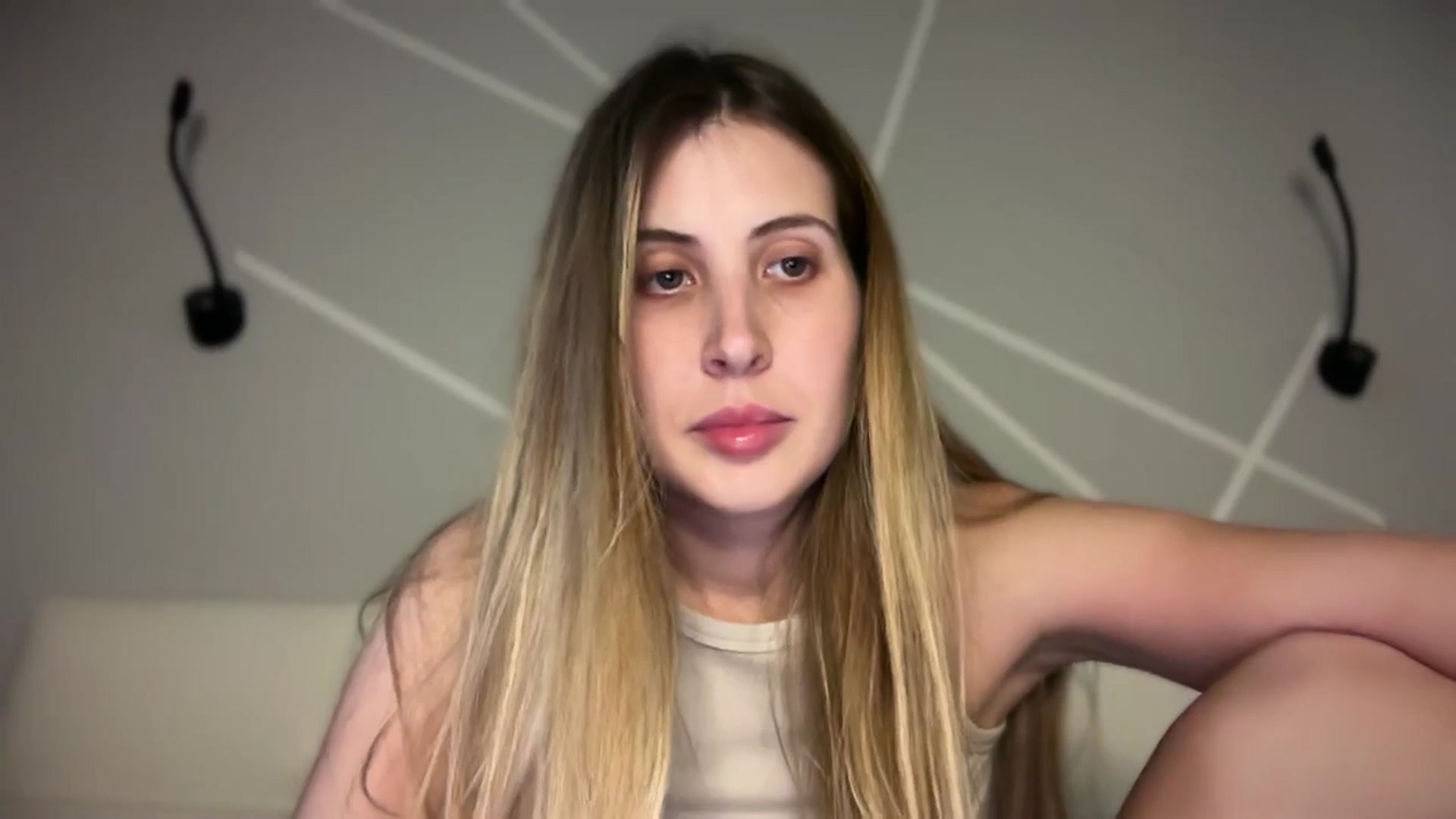 Gallery image thumbnail from MarryCox's myfreecams stream on, 09/22/2025, 14:14 image 6 of 20