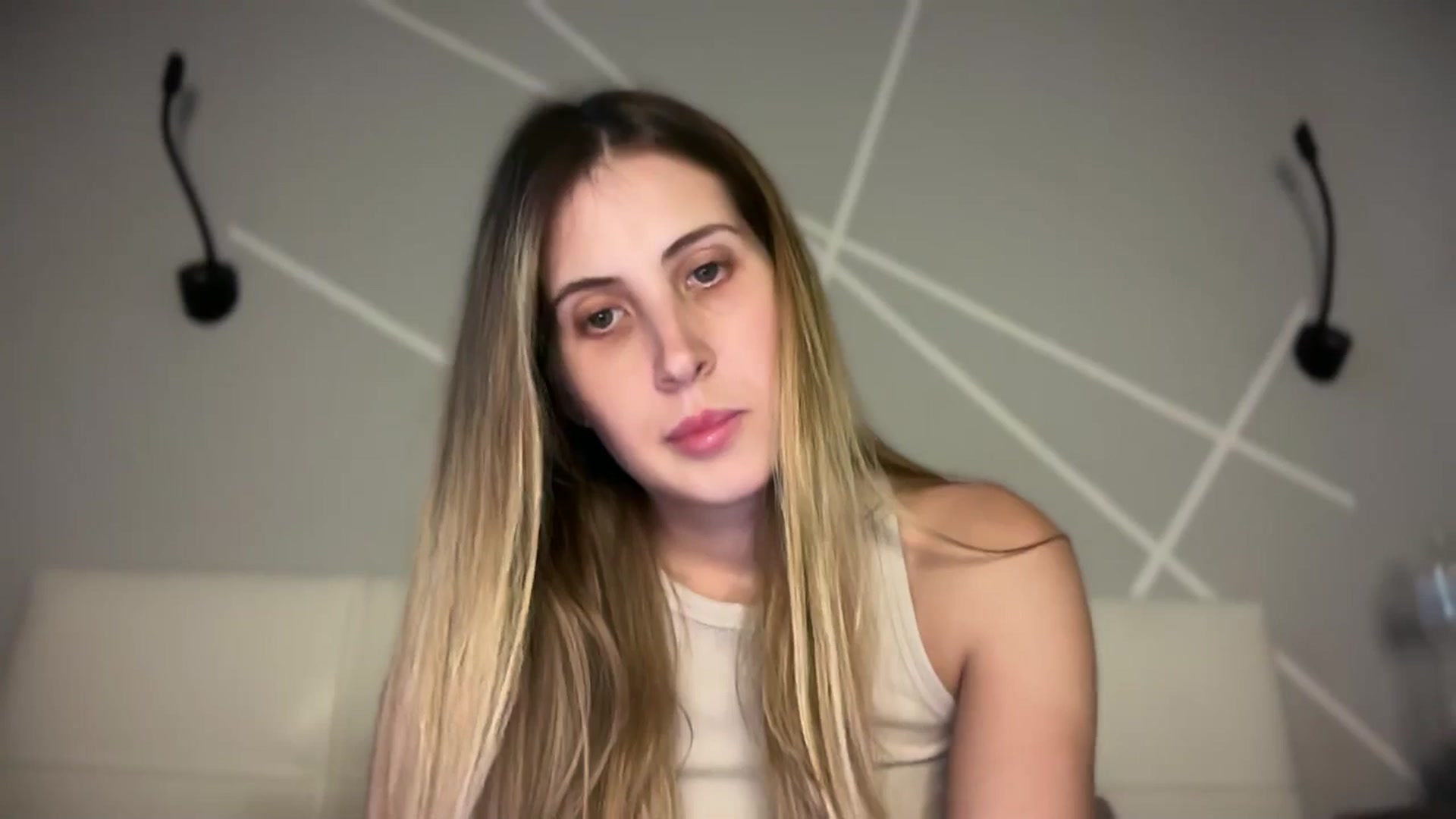 Gallery image thumbnail from MarryCox's myfreecams stream on, 09/22/2025, 14:14 image 8 of 20