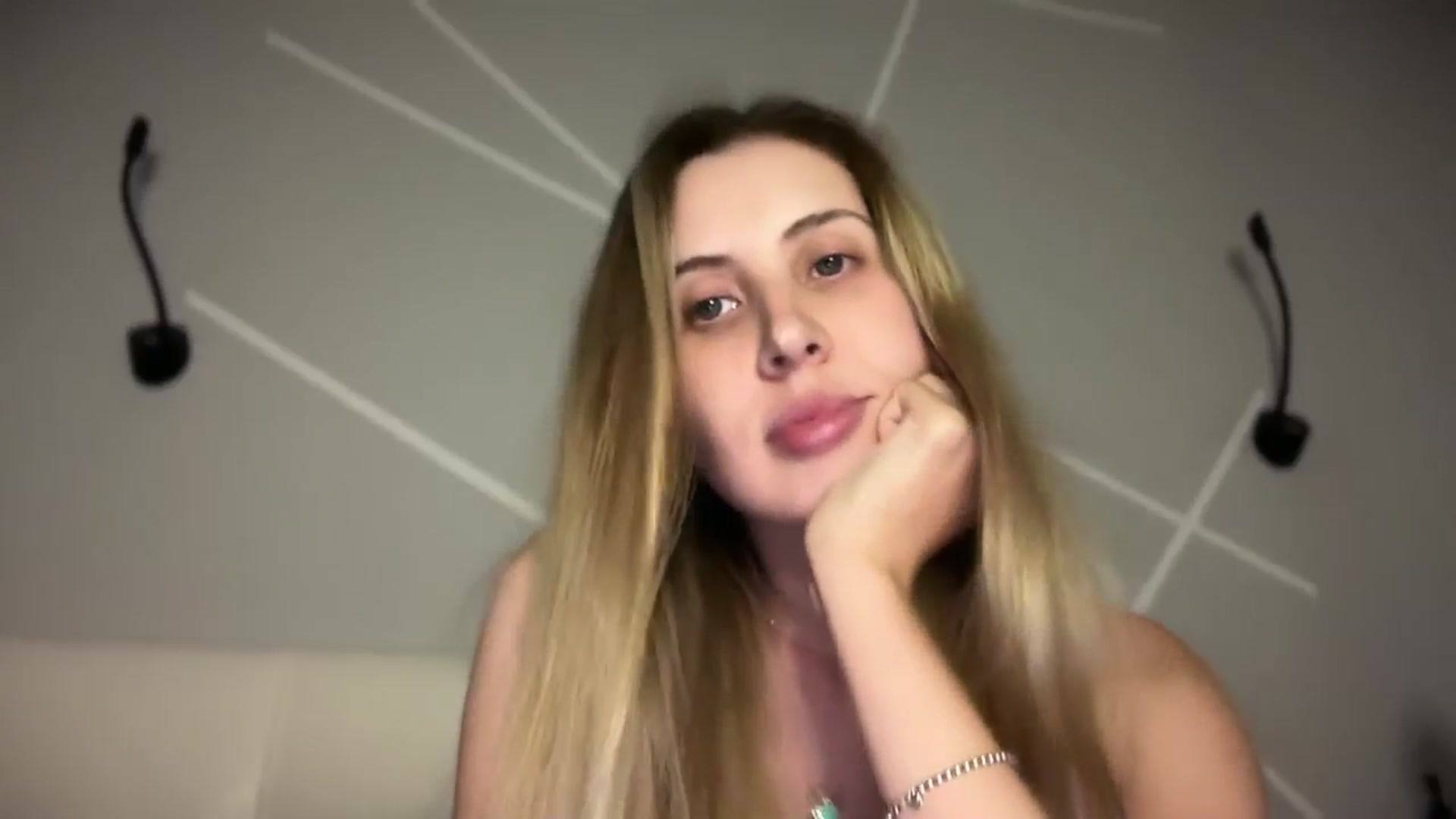 Gallery image thumbnail from MarryCox's myfreecams stream on, 09/24/2025, 14:23 image 18 of 20