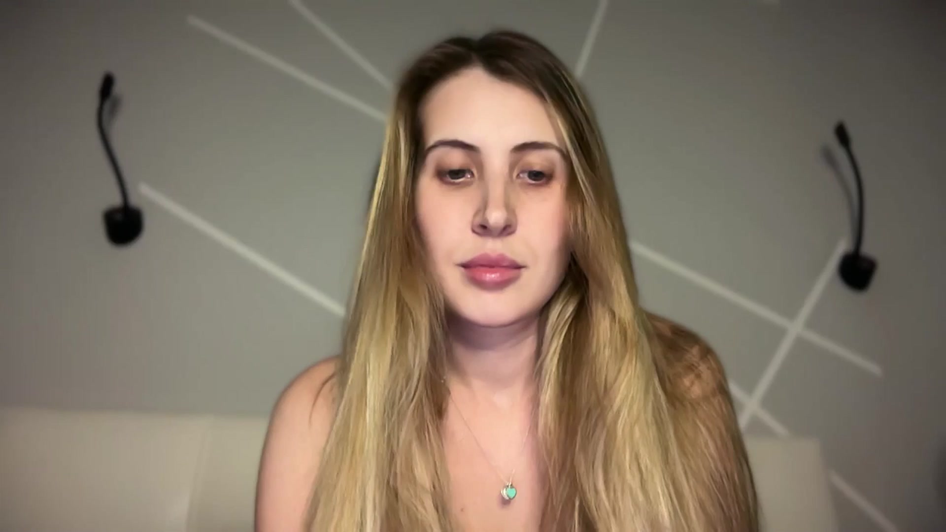 Gallery image thumbnail from MarryCox's myfreecams stream on, 09/24/2025, 14:23 image 1 of 20