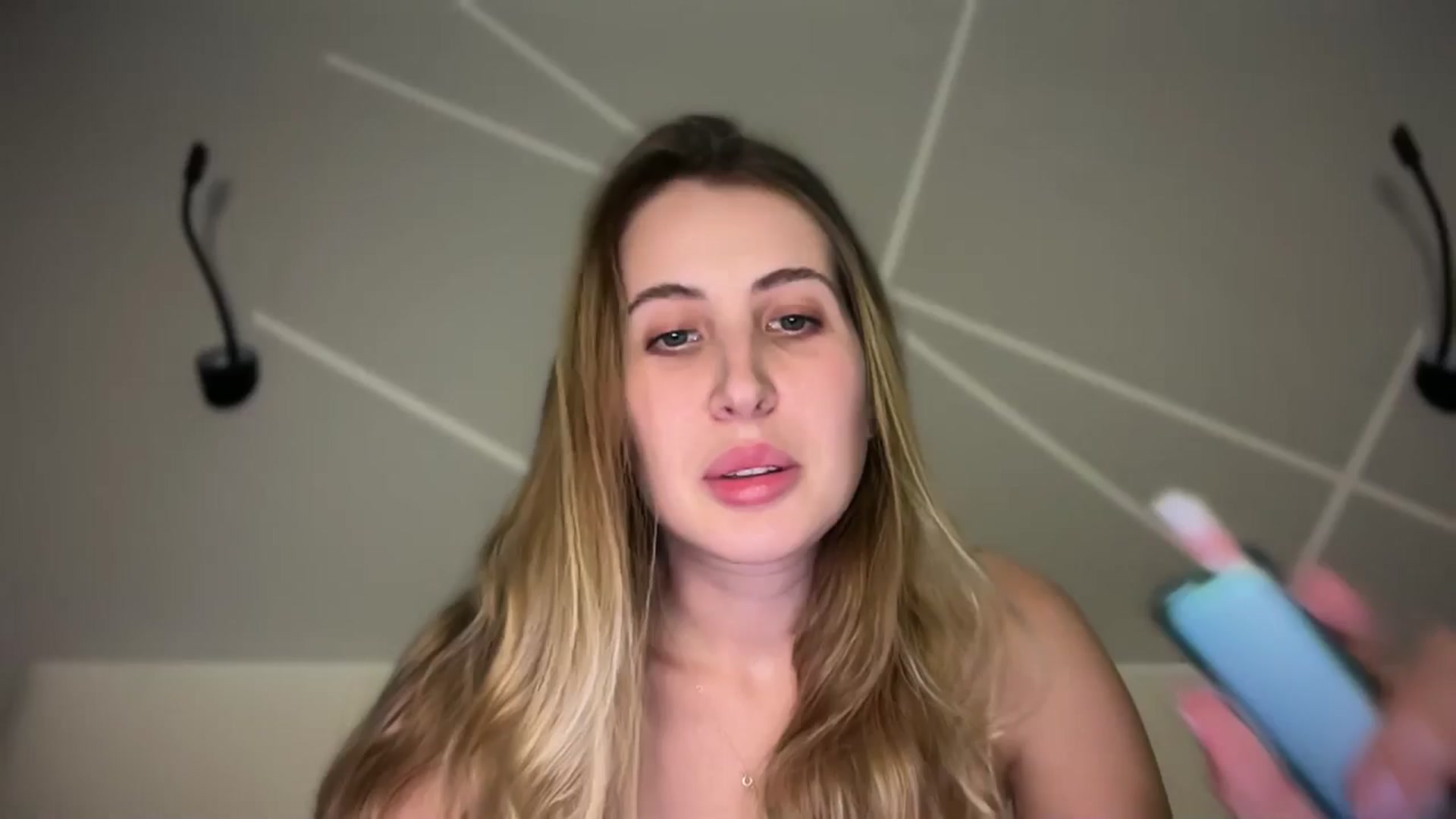 Gallery image thumbnail from MarryCox's myfreecams stream on, 10/14/2025, 14:11 image 3 of 20