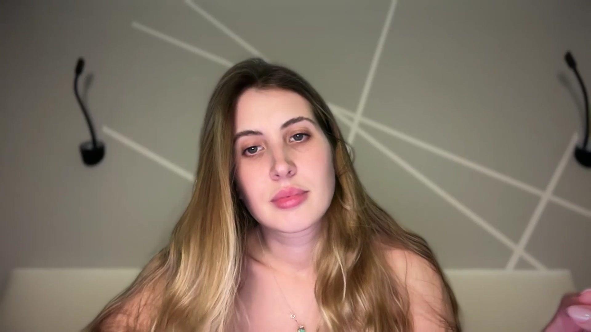 Gallery image thumbnail from MarryCox's myfreecams stream on, 10/14/2025, 14:11 image 7 of 20