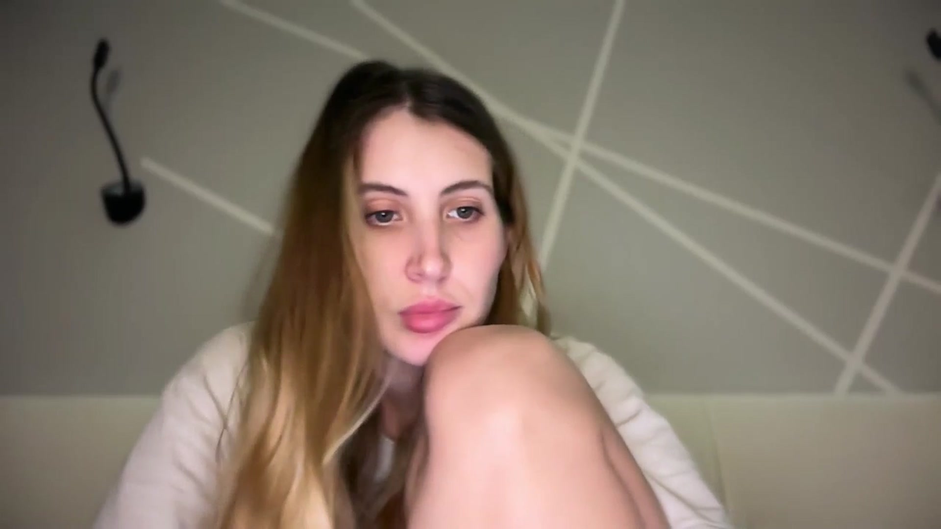 Gallery image thumbnail from MarryCox's myfreecams stream on, 10/15/2025, 14:09 image 4 of 20