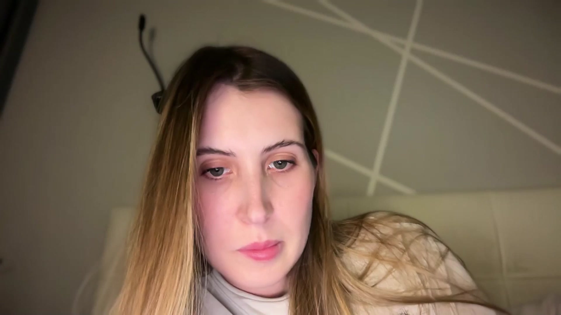 Gallery image thumbnail from MarryCox's myfreecams stream on, 10/16/2025, 14:39 image 6 of 20