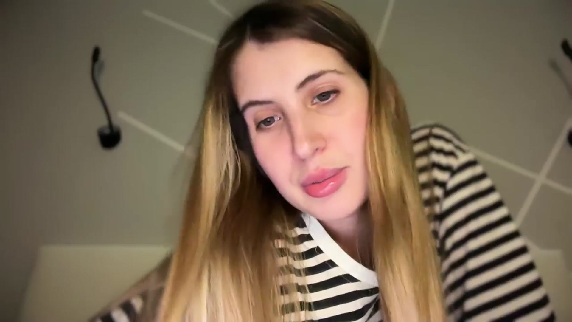 Gallery image thumbnail from MarryCox's myfreecams stream on, 10/17/2025, 14:42 image 20 of 20
