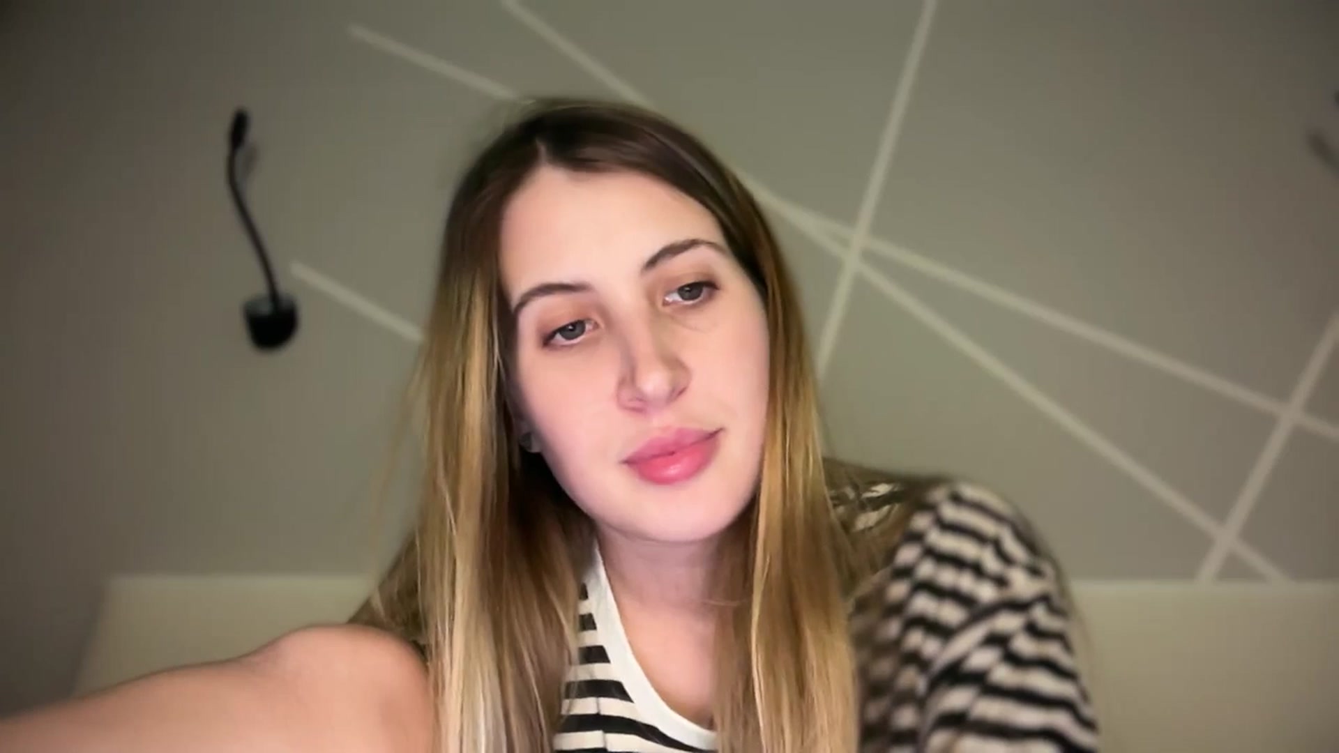 Gallery image thumbnail from MarryCox's myfreecams stream on, 10/17/2025, 14:42 image 8 of 20