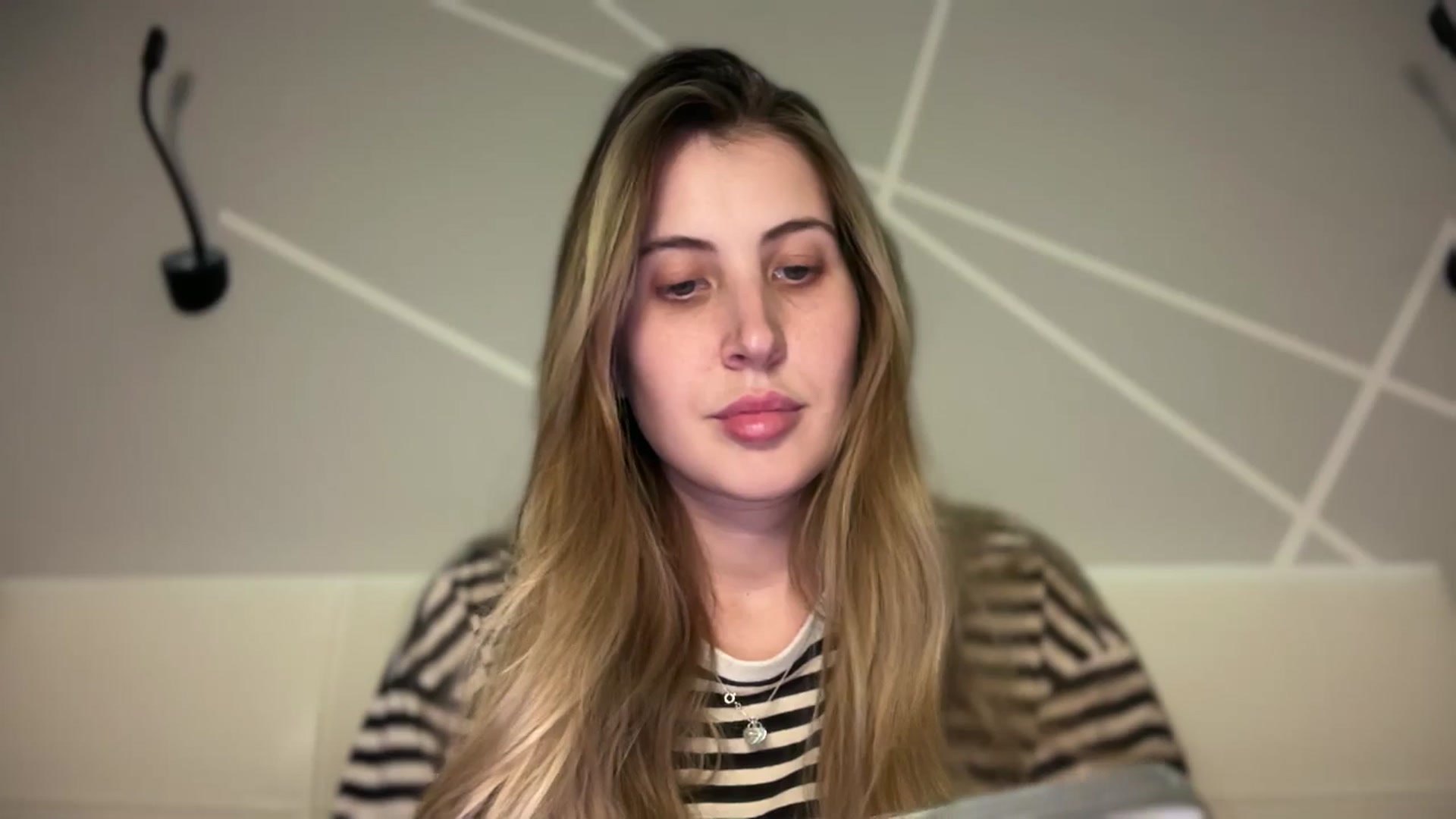 Gallery image thumbnail from MarryCox's myfreecams stream on, 10/21/2025, 13:45 image 8 of 20