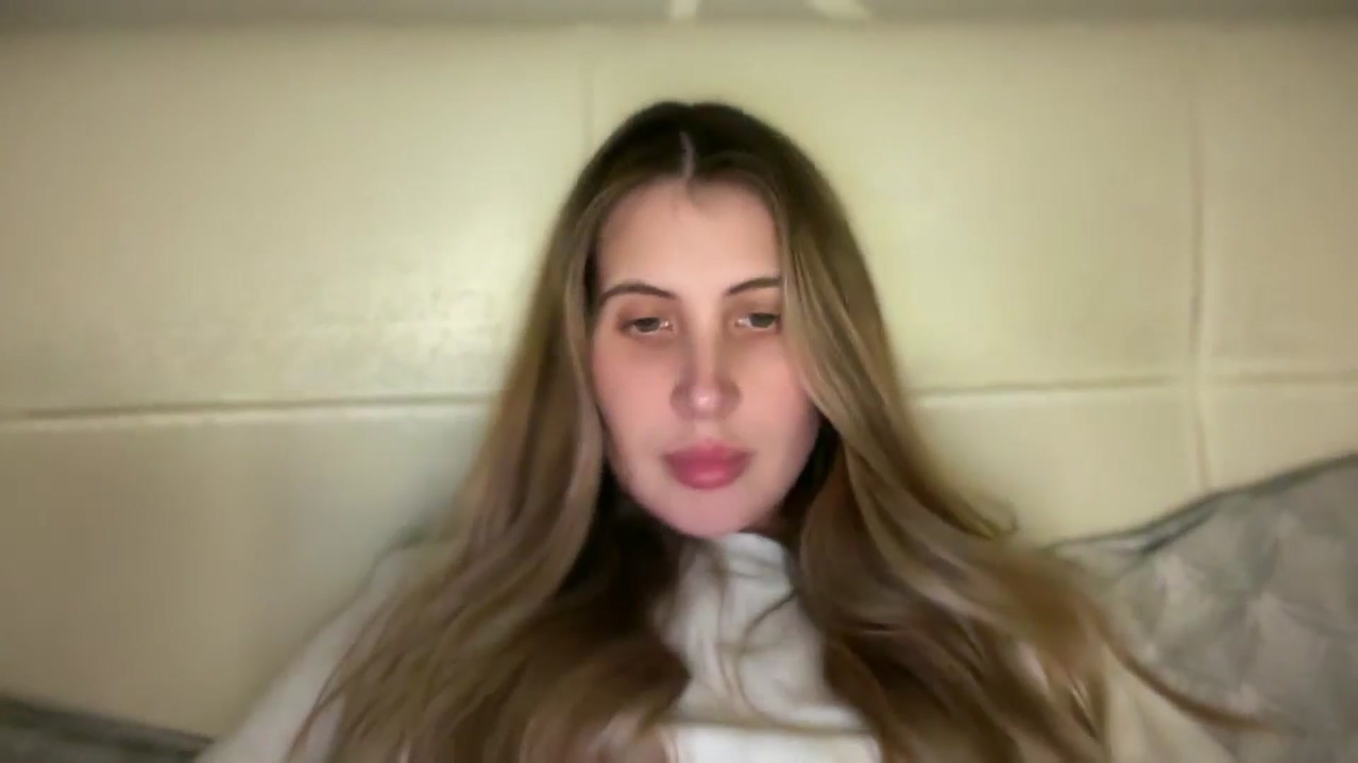 Gallery image thumbnail from MarryCox's myfreecams stream on, 10/29/2025, 14:46 image 17 of 20