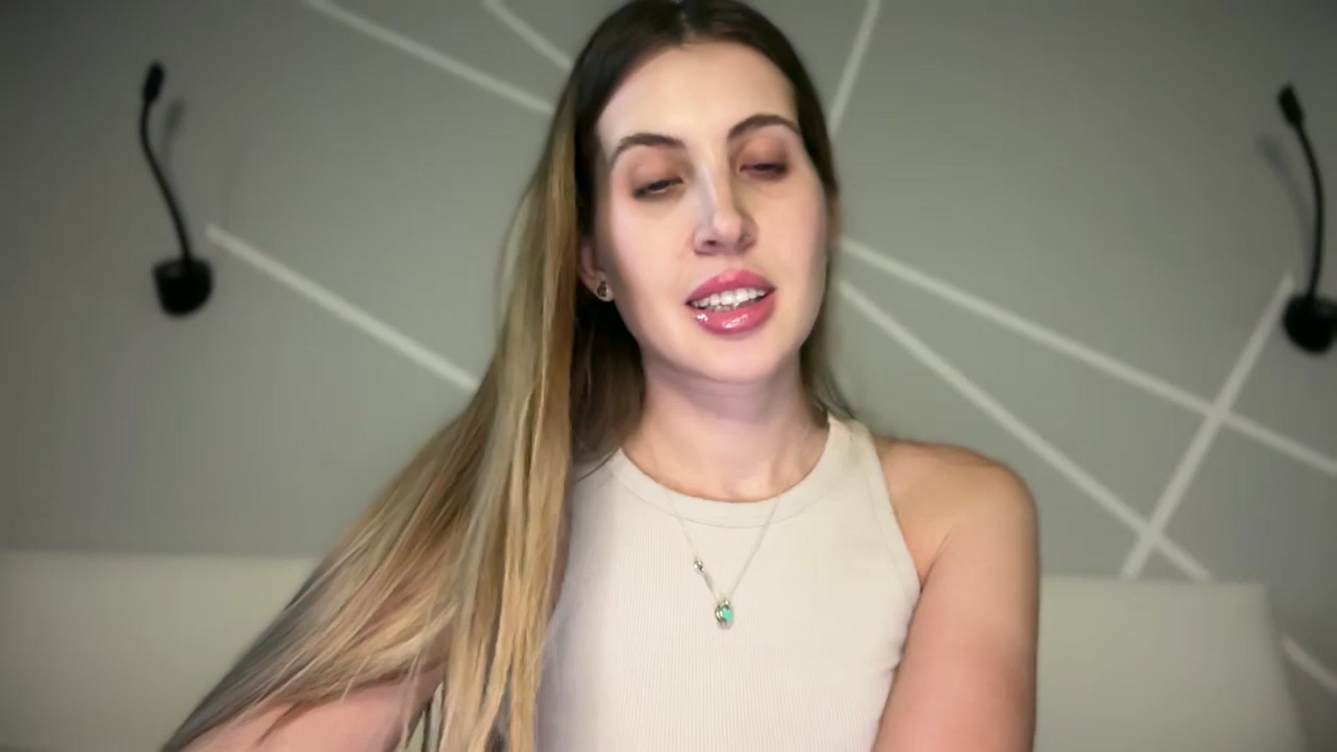 Gallery image thumbnail from MarryCox's myfreecams stream on, 11/03/2025, 14:04 image 1 of 20