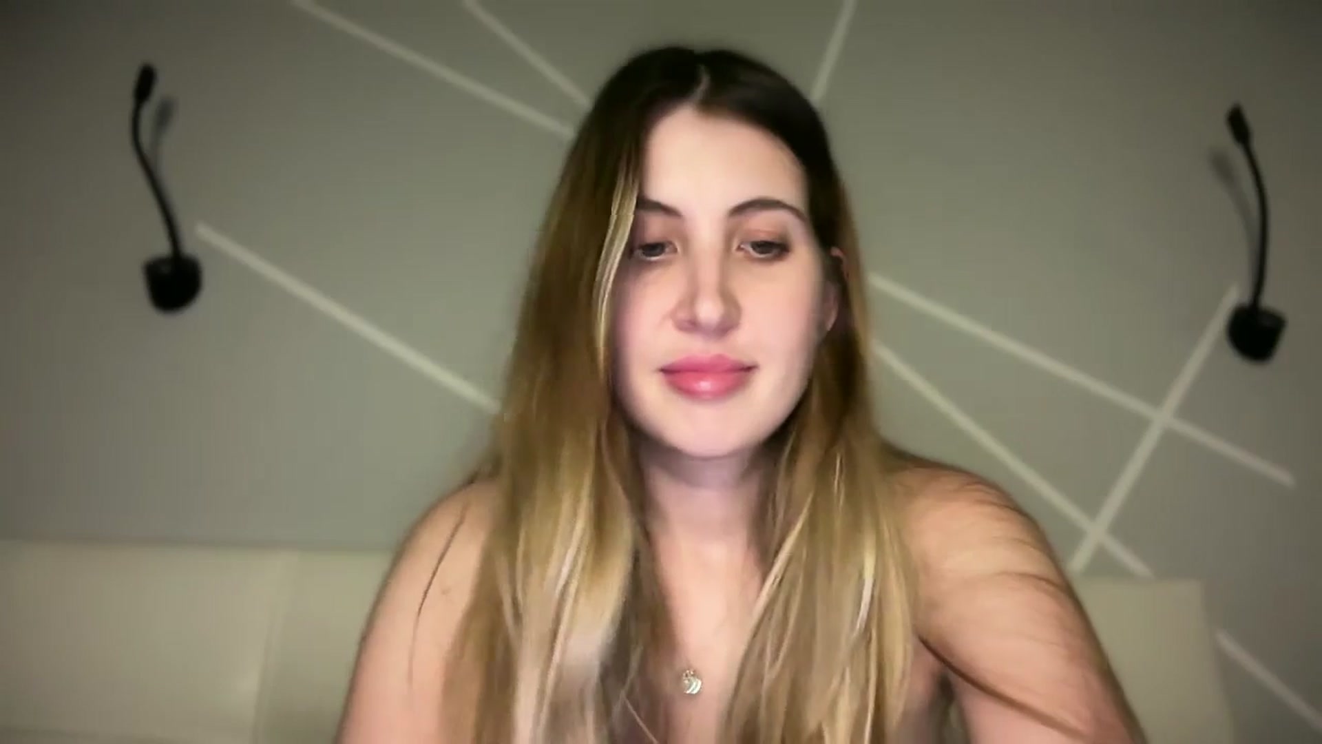 Gallery image thumbnail from MarryCox's myfreecams stream on, 11/03/2025, 14:57 image 13 of 20