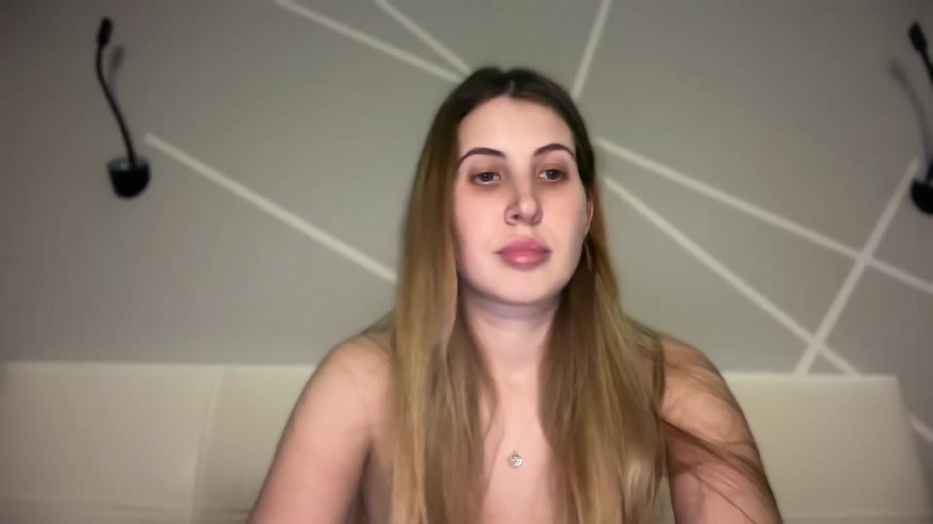 Gallery image thumbnail from MarryCox's myfreecams stream on, 11/04/2025, 14:26 image 16 of 20