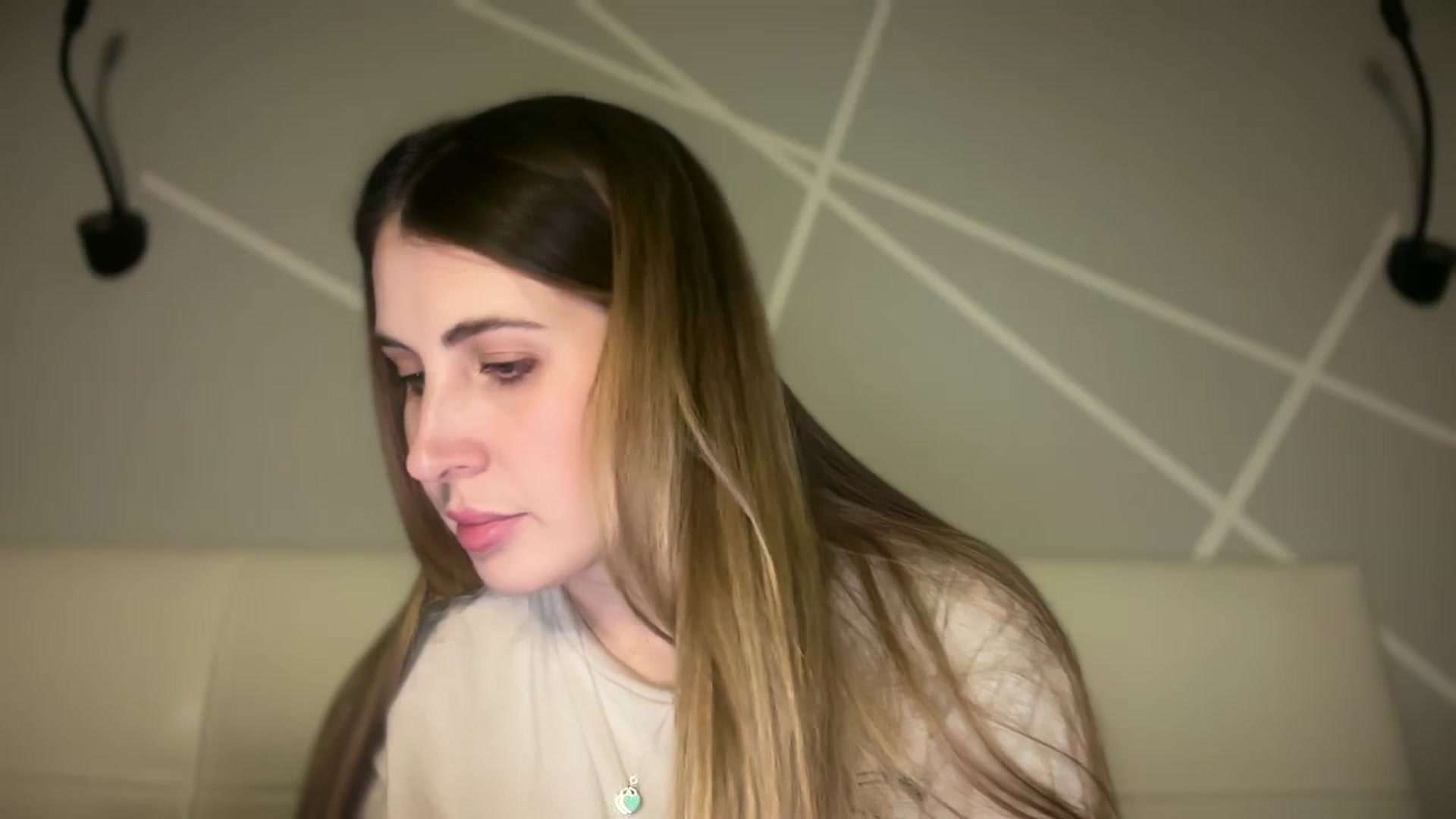 Gallery image thumbnail from MarryCox's myfreecams stream on, 11/19/2025, 15:07 image 10 of 20