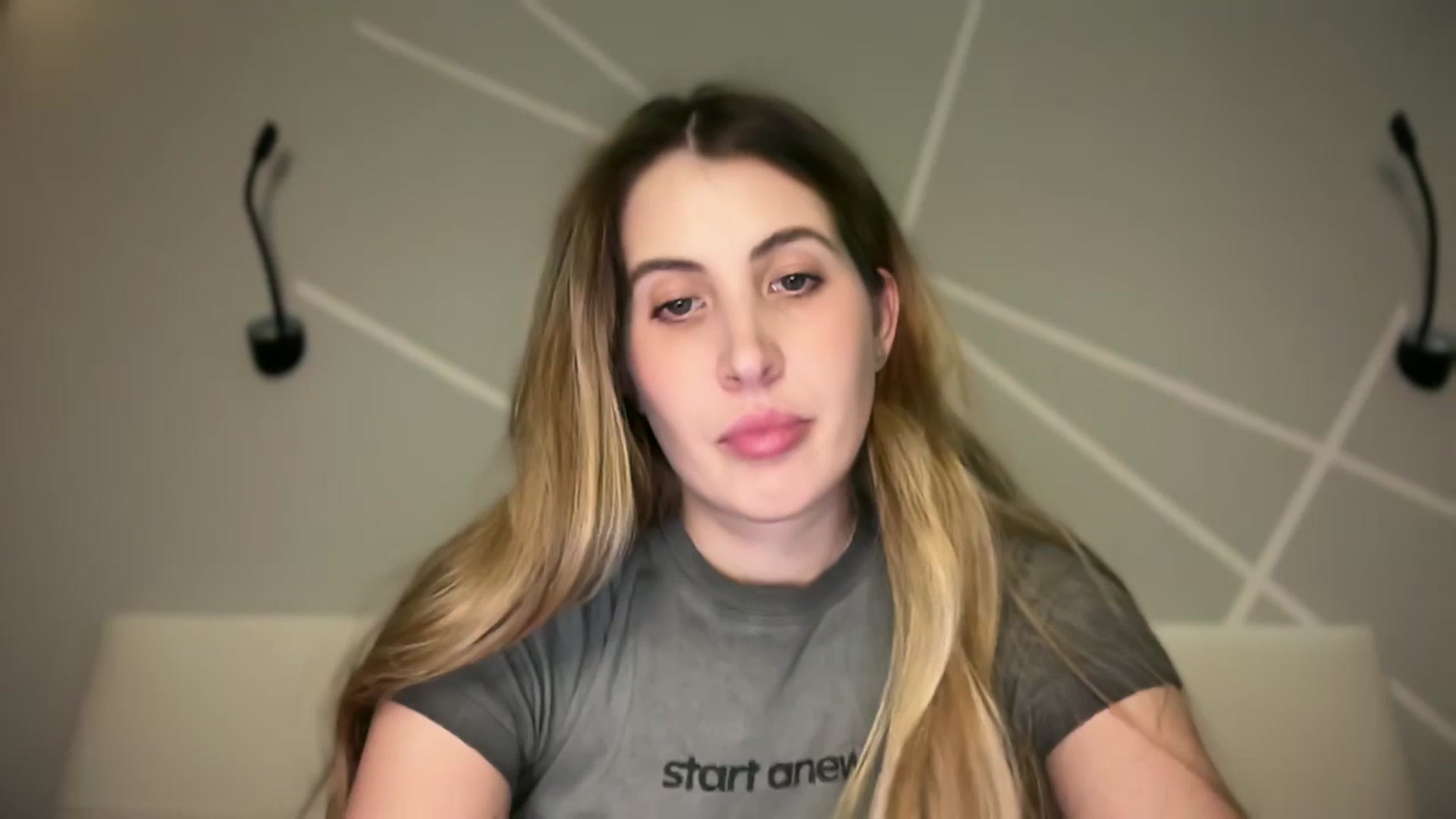 Gallery image thumbnail from MarryCox's myfreecams stream on, 12/04/2025, 14:45 image 6 of 20