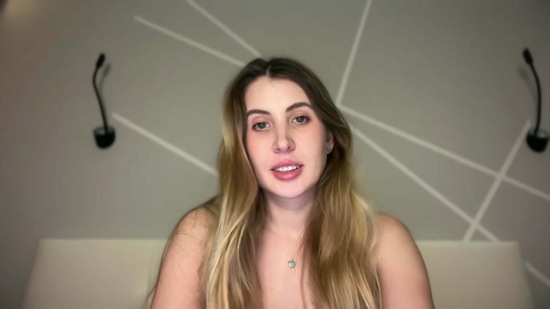 Gallery image thumbnail from MarryCox's myfreecams stream on, 12/04/2025, 14:45 image 4 of 20
