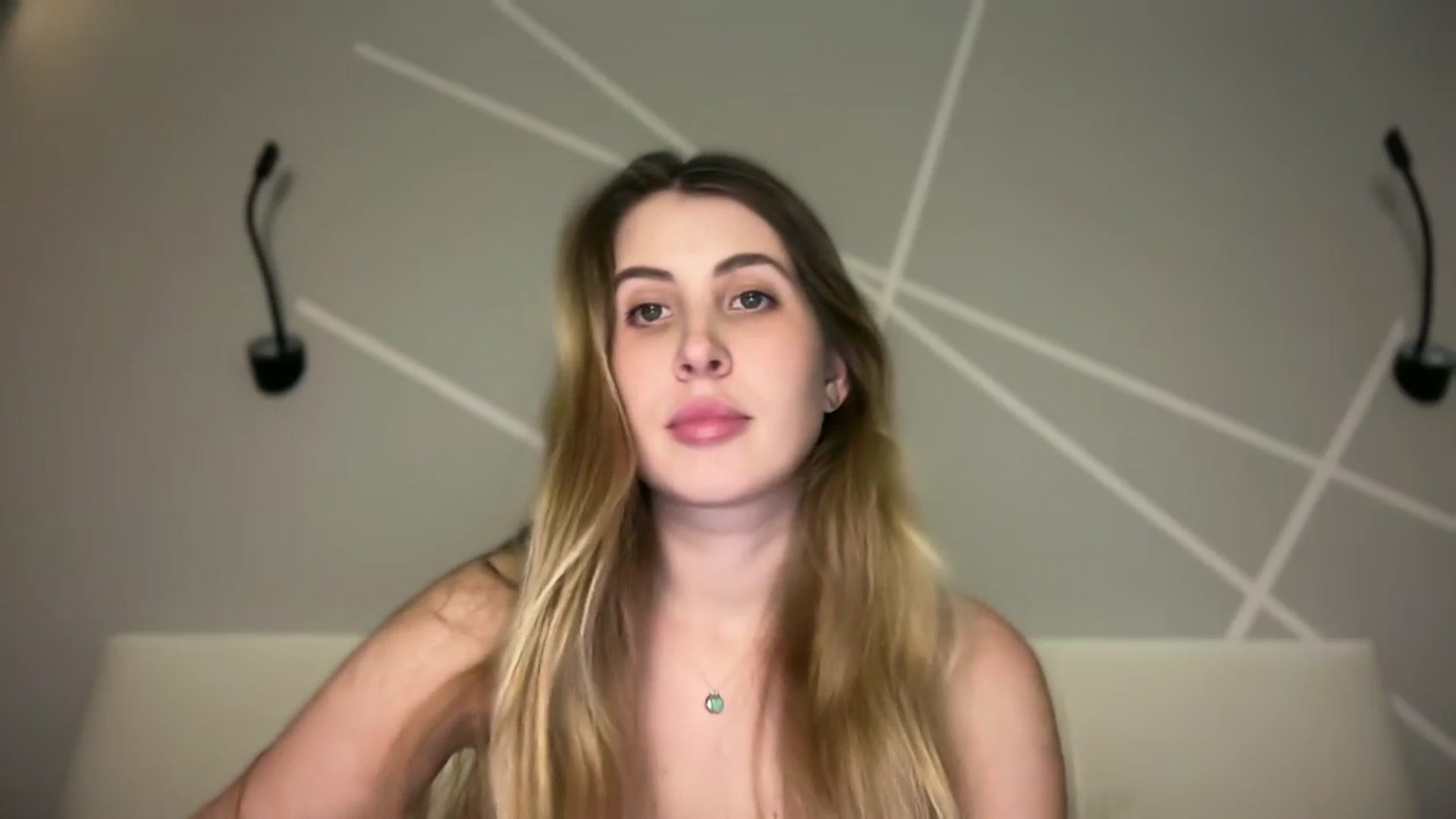 Gallery image thumbnail from MarryCox's myfreecams stream on, 12/04/2025, 14:45 image 3 of 20
