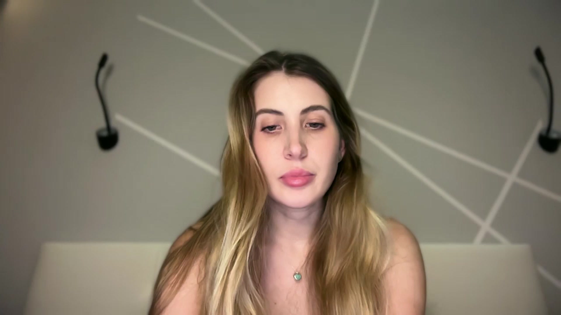 Gallery image thumbnail from MarryCox's myfreecams stream on, 12/04/2025, 14:45 image 1 of 20