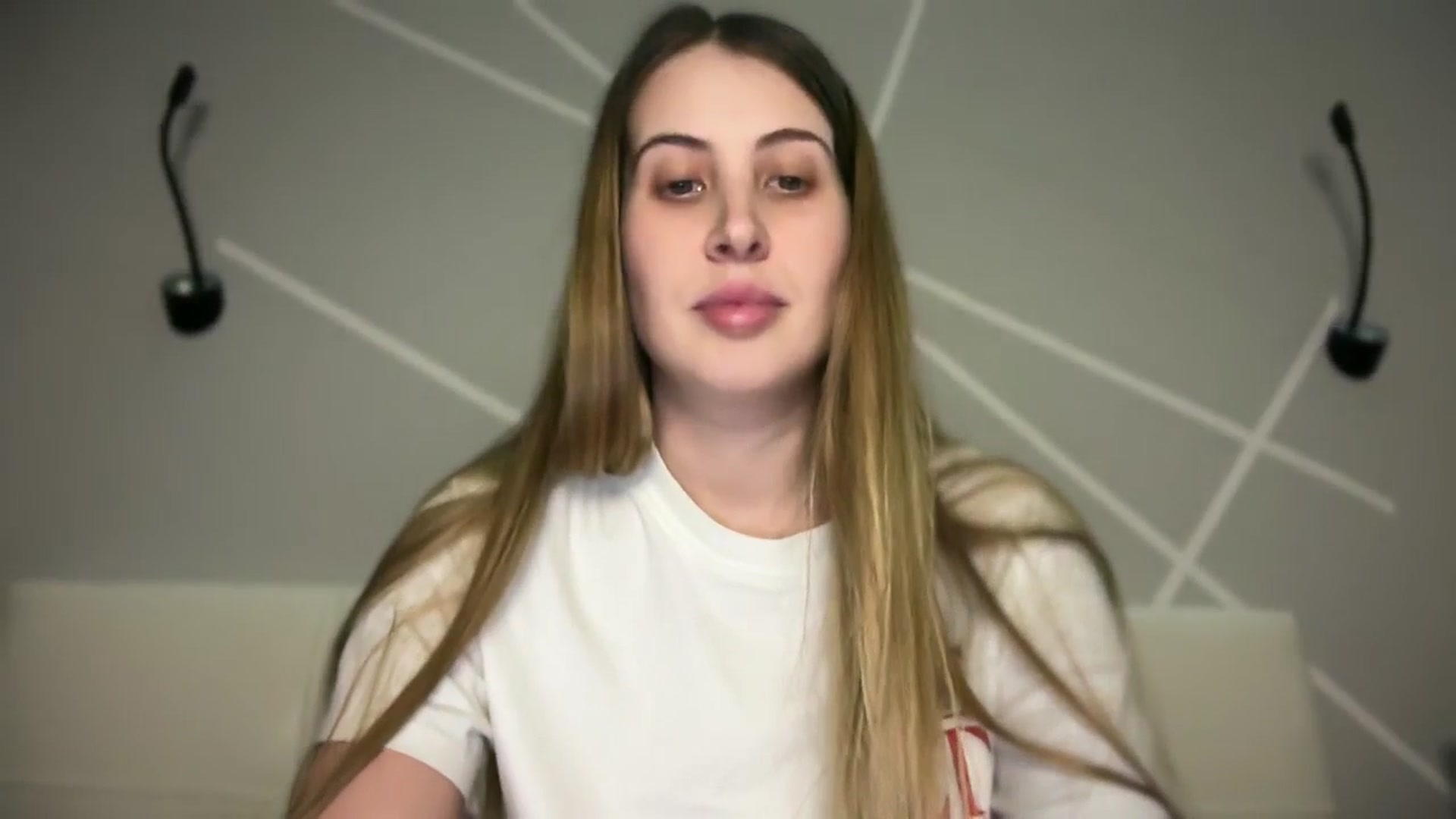 Gallery image thumbnail from MarryCox's myfreecams stream on, 12/19/2025, 13:46 image 10 of 20