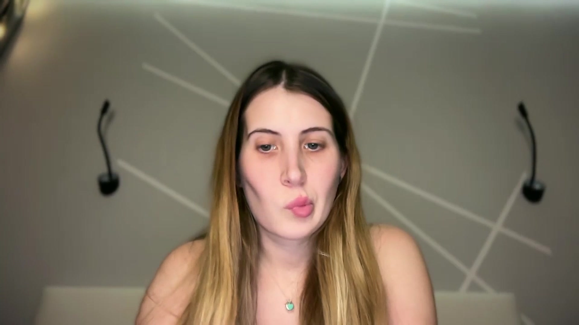 Gallery image thumbnail from MarryCox's myfreecams stream on, 01/06/2026, 14:27 image 14 of 20