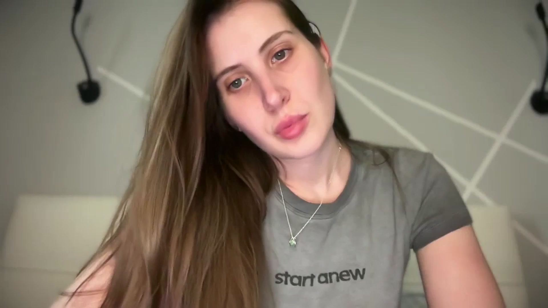 Gallery image thumbnail from MarryCox's myfreecams stream on, 04/15/2026, 14:02 image 11 of 20