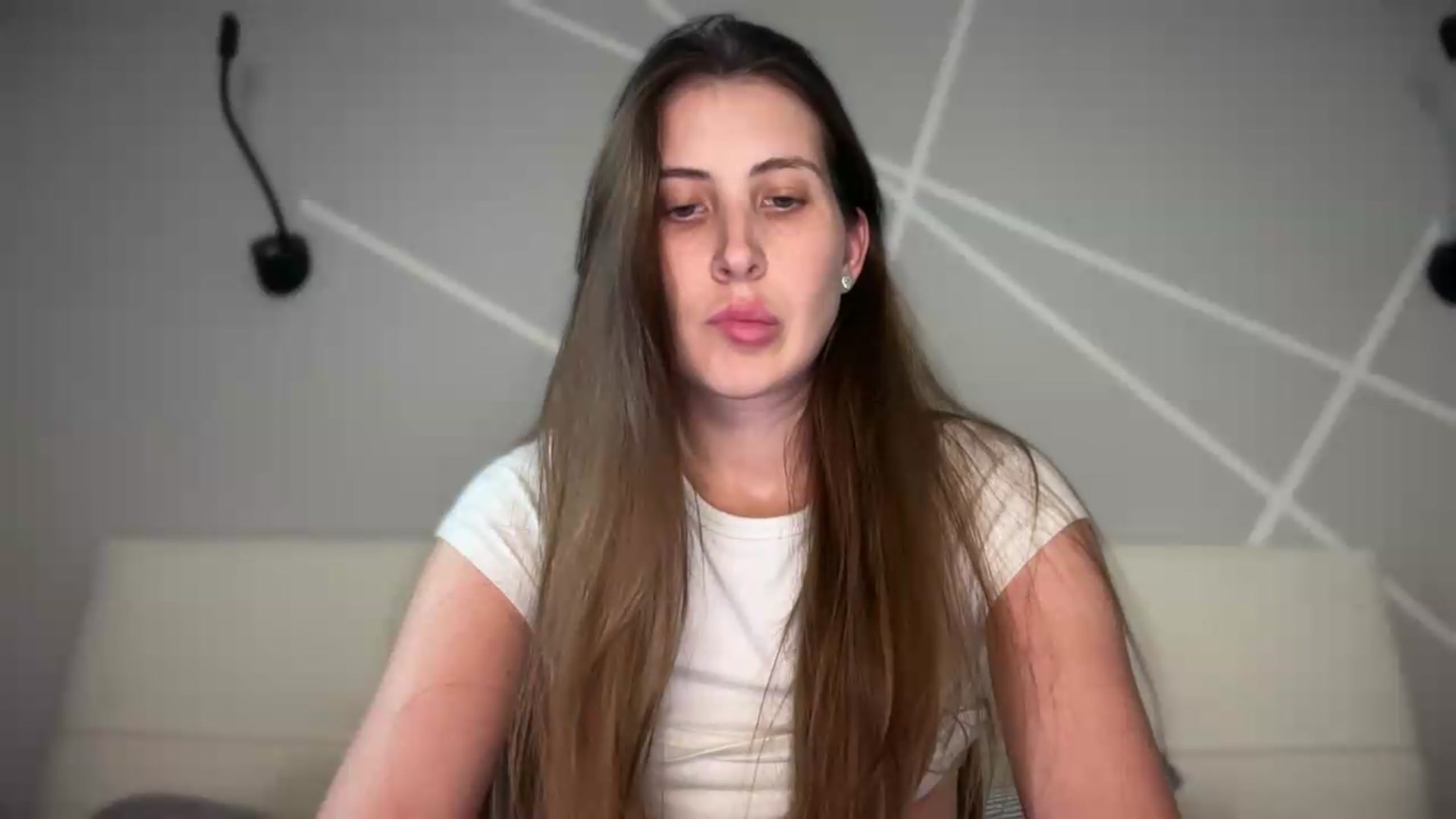 Gallery image thumbnail from MarryCox's myfreecams stream on, 08/04/2026, 11:50 image 11 of 20