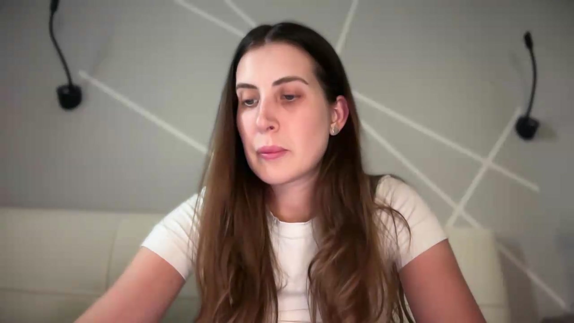 Gallery image thumbnail from MarryCox's myfreecams stream on, 08/17/2026, 13:34 image 15 of 20