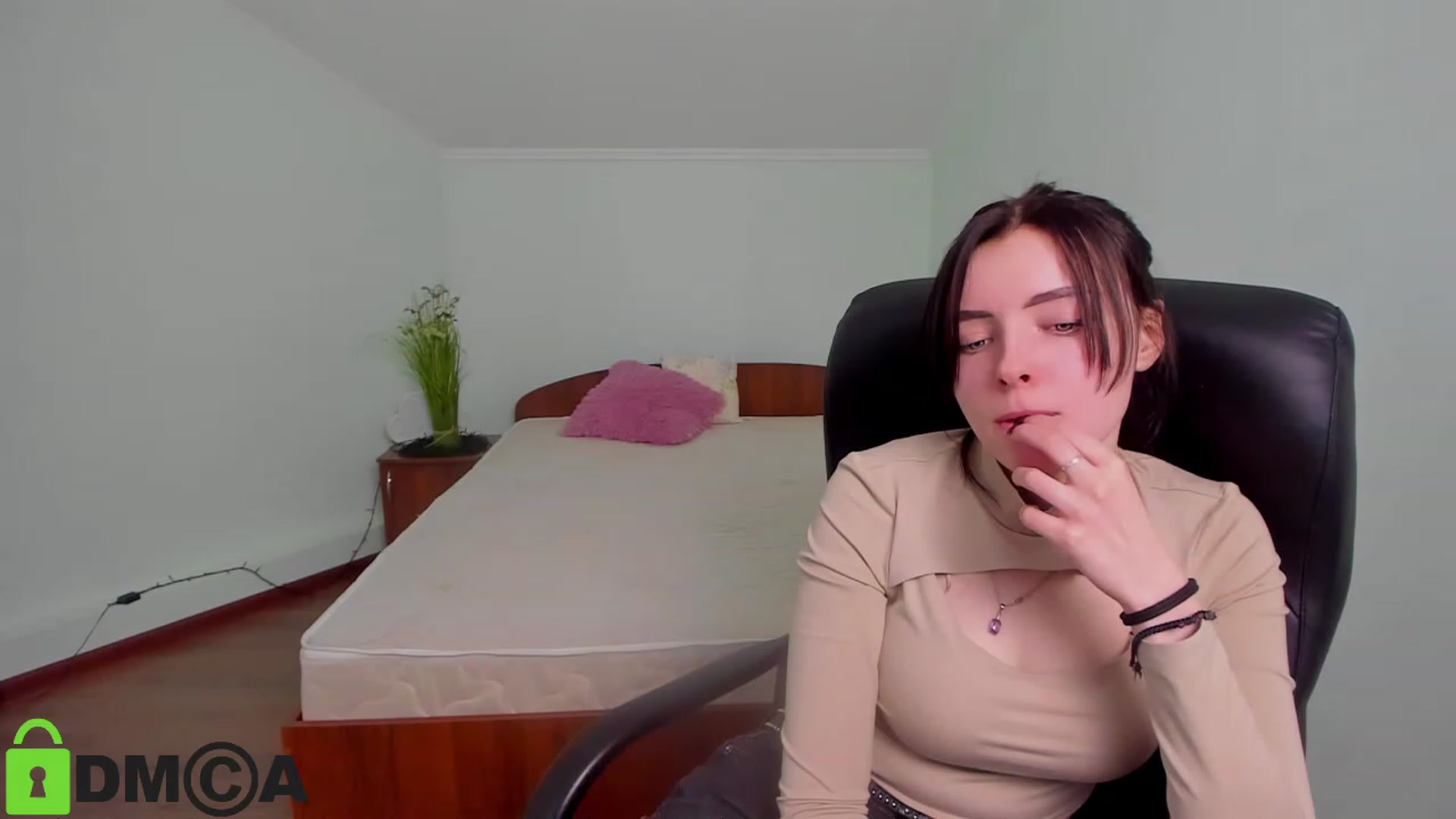 Gallery image thumbnail from MarryNet's myfreecams stream on, 02/07/2023, 10:57 image 9 of 20