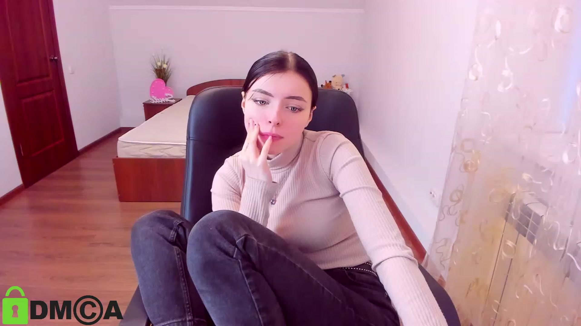 Gallery image thumbnail from MarryNet's myfreecams stream on, 02/19/2023, 14:55 image 17 of 20