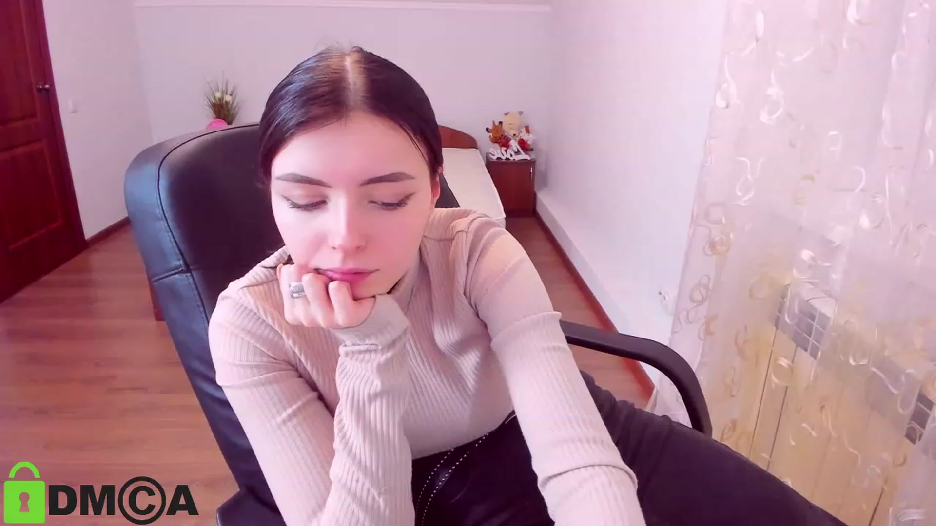 Gallery image thumbnail from MarryNet's myfreecams stream on, 02/19/2023, 17:57 image 5 of 20