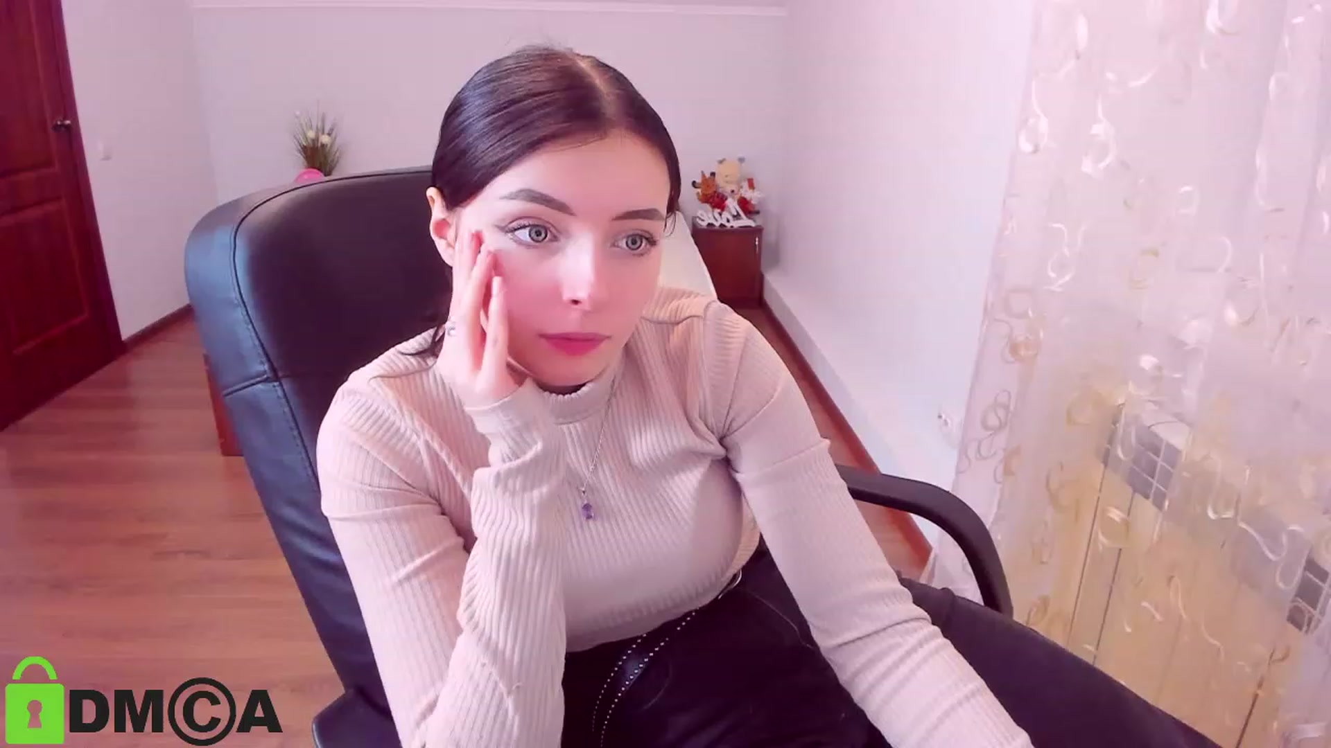 Gallery image thumbnail from MarryNet's myfreecams stream on, 02/19/2023, 17:57 image 4 of 20