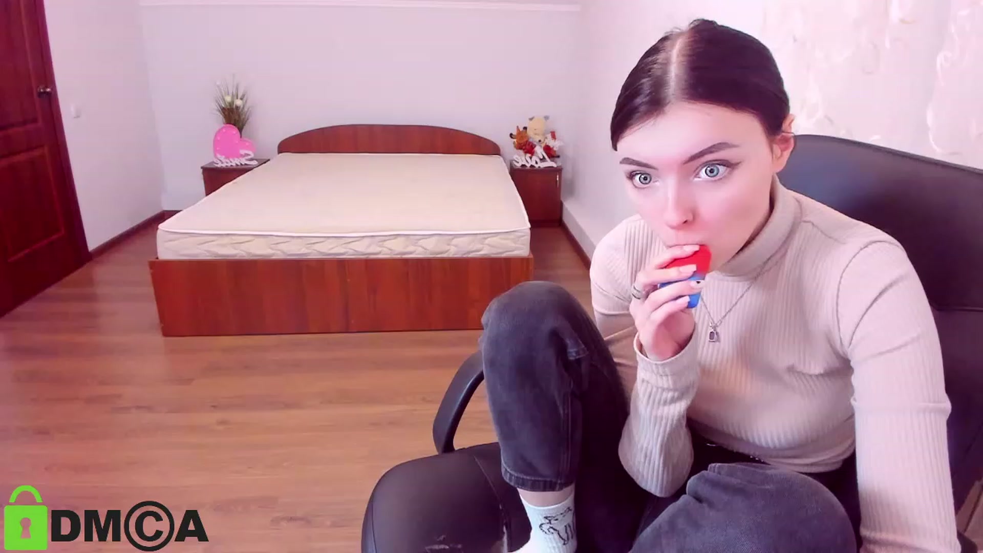 Gallery image thumbnail from MarryNet's myfreecams stream on, 02/19/2023, 17:57 image 17 of 20
