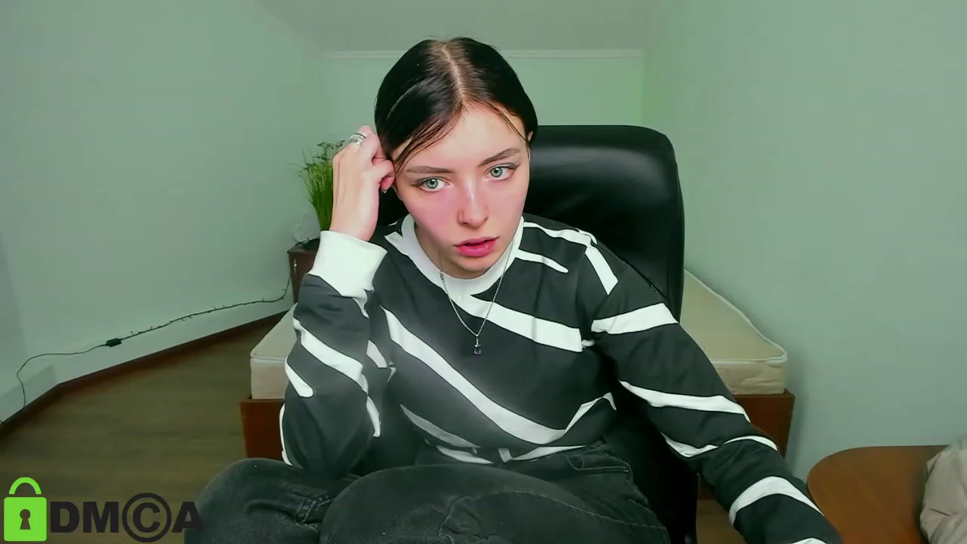 Gallery image thumbnail from MarryNet's myfreecams stream on, 02/22/2023, 10:37 image 16 of 20