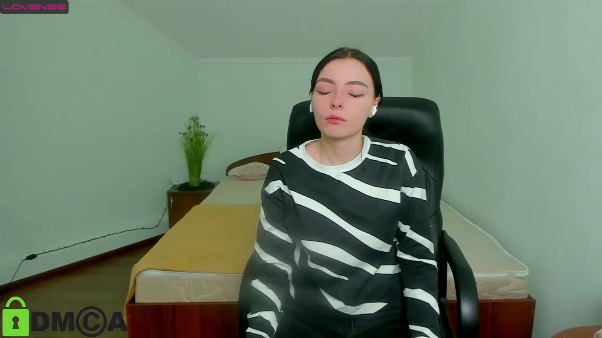 Gallery image thumbnail from MarryNet's myfreecams stream on, 03/07/2023, 10:32 image 3 of 20