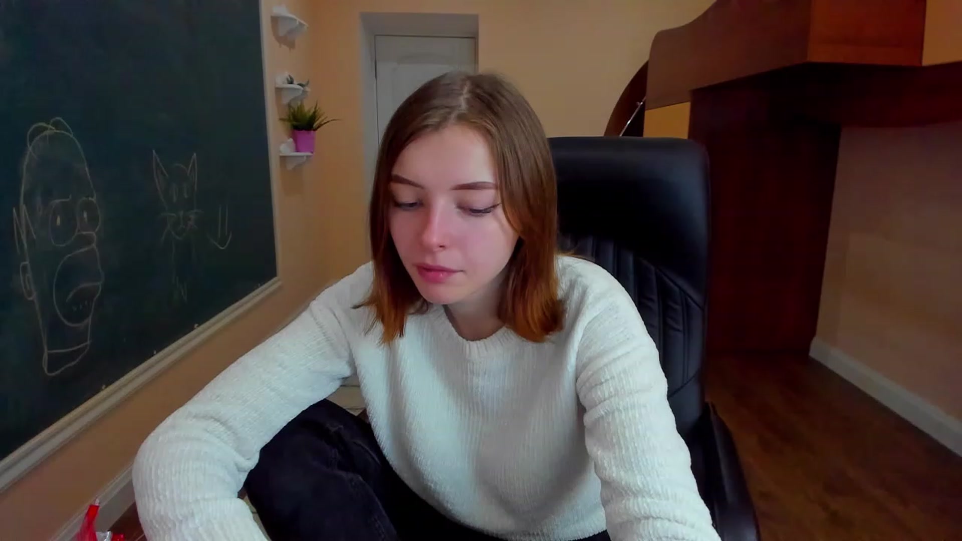 Gallery image thumbnail from MarryNett's myfreecams stream on, 11/17/2022, 08:02 image 9 of 20