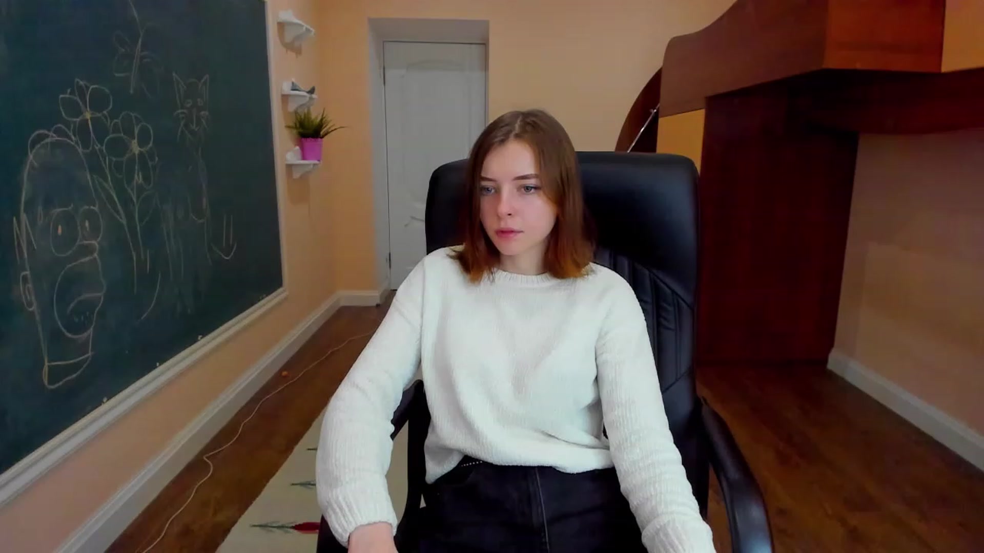 Gallery image thumbnail from MarryNett's myfreecams stream on, 11/17/2022, 08:02 image 18 of 20