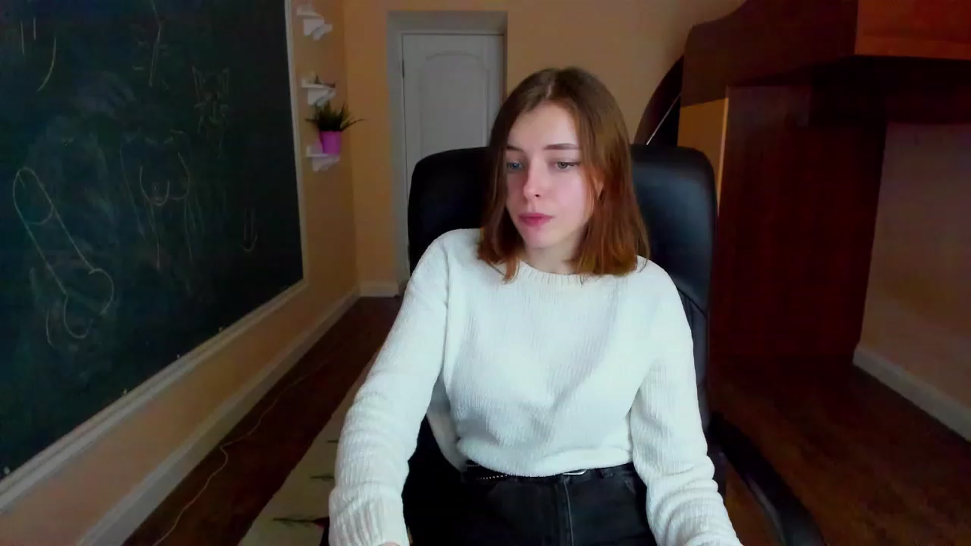 Gallery image thumbnail from MarryNett's myfreecams stream on, 11/17/2022, 12:24 image 19 of 20