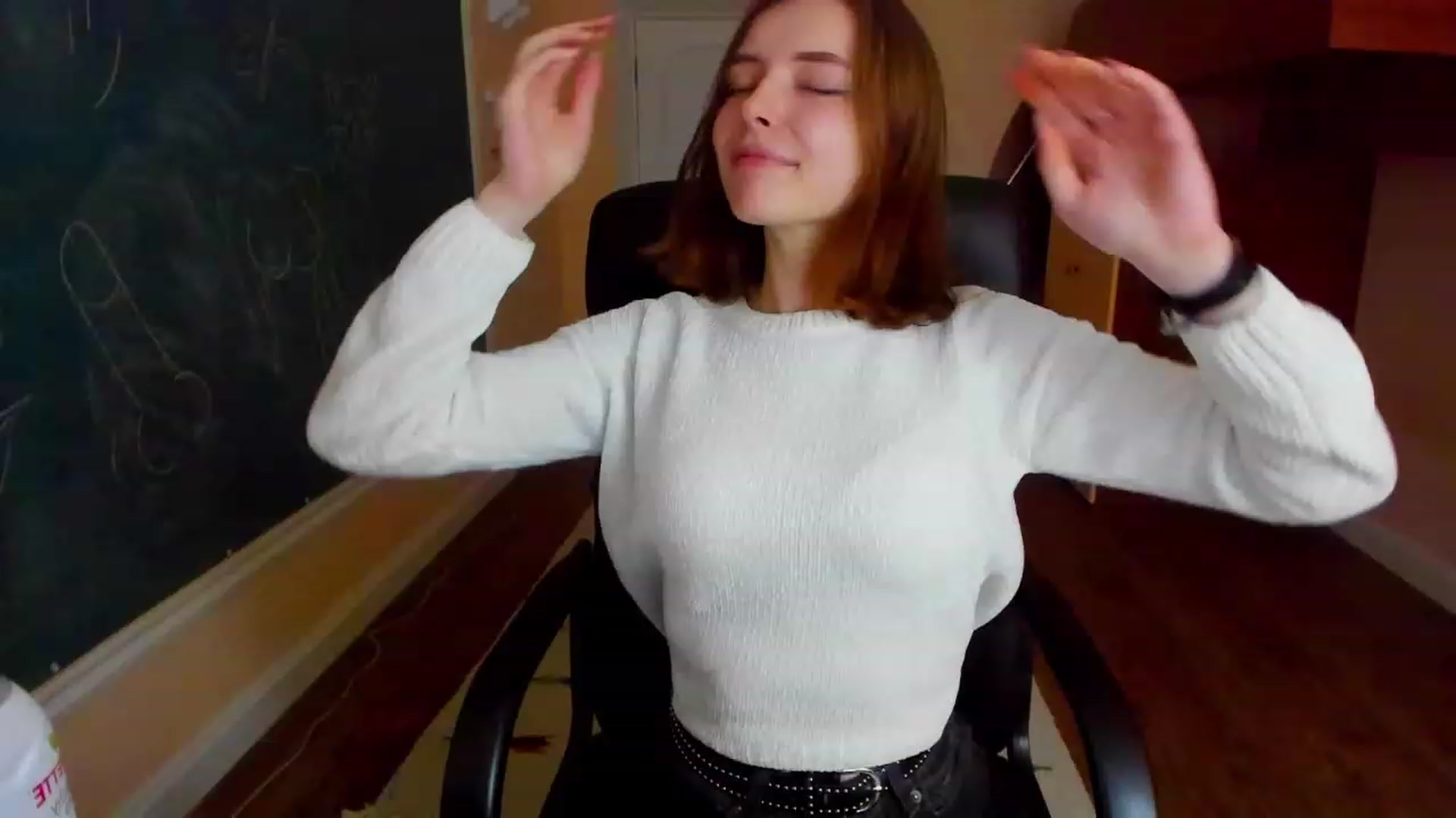 Gallery image thumbnail from MarryNett's myfreecams stream on, 11/17/2022, 12:37 image 14 of 20
