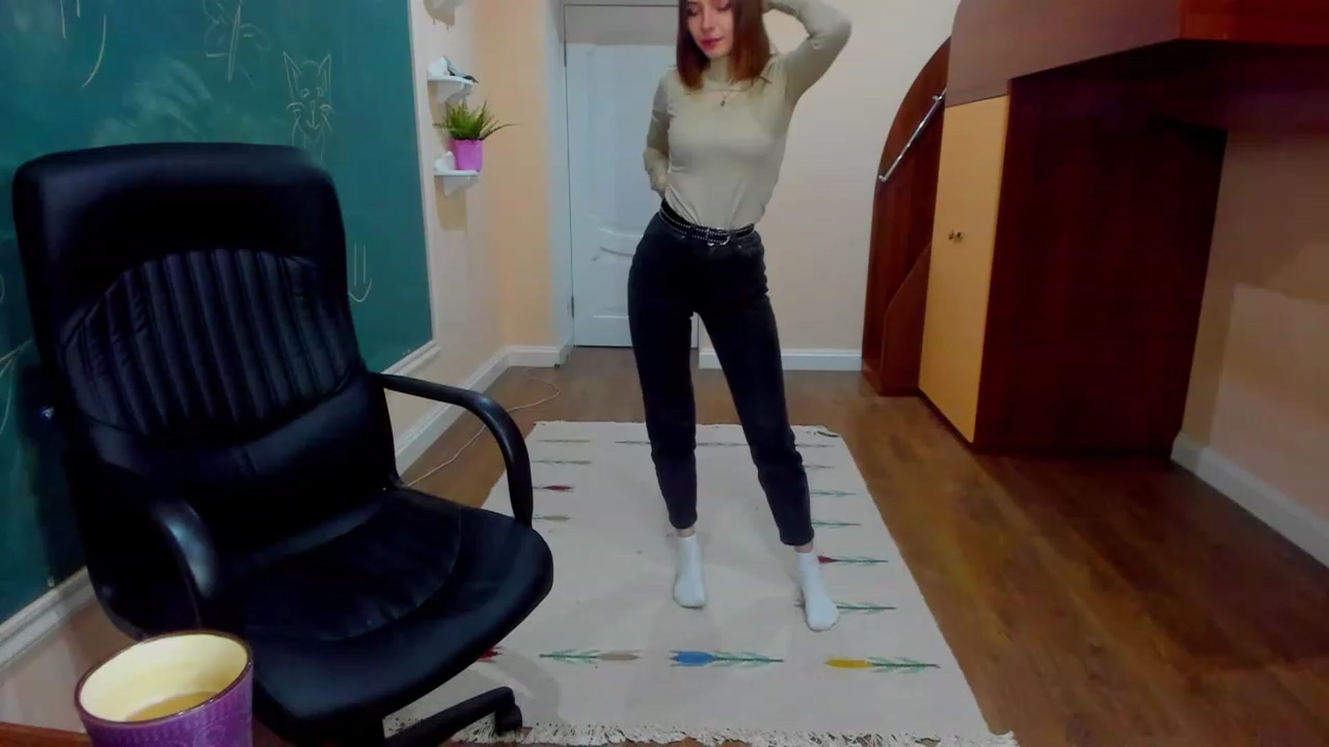 Gallery image thumbnail from MarryNett's myfreecams stream on, 11/18/2022, 15:23 image 2 of 20