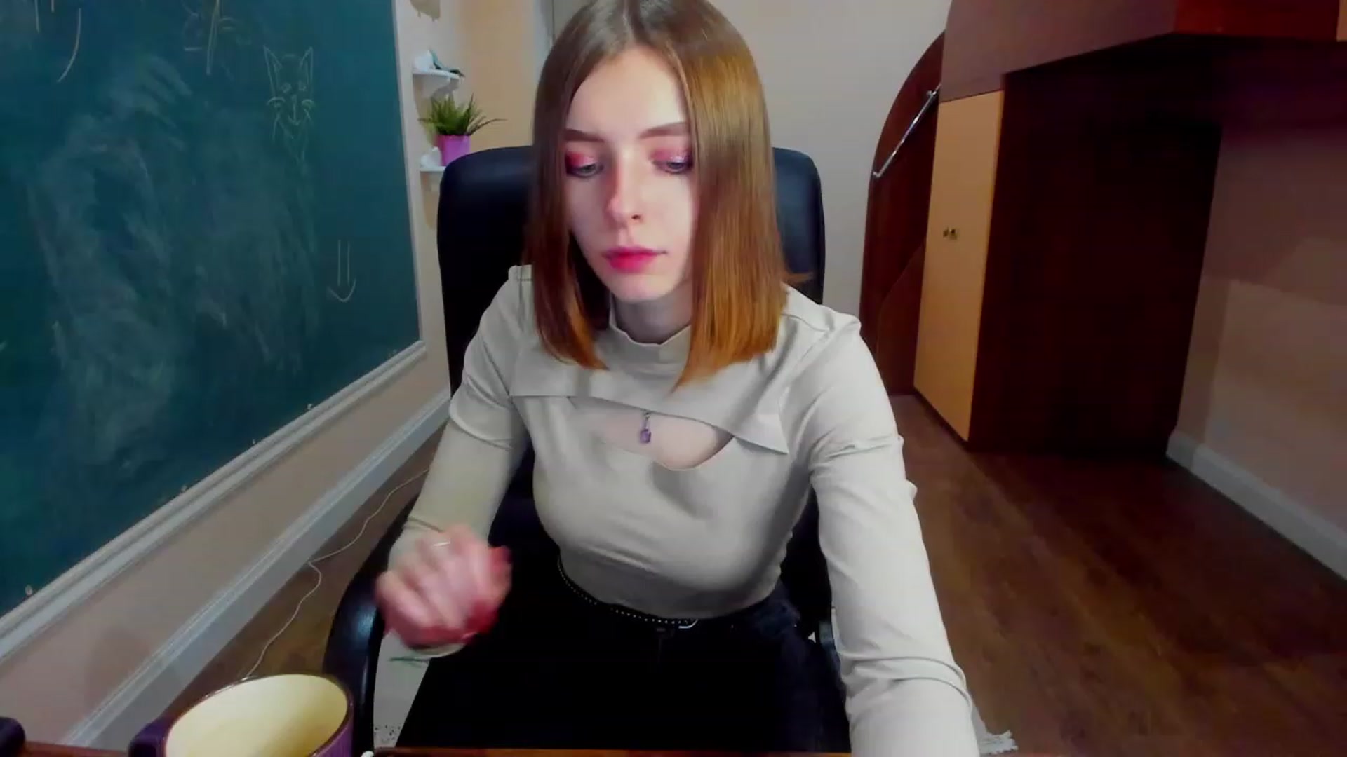 Gallery image thumbnail from MarryNett's myfreecams stream on, 11/18/2022, 15:23 image 5 of 20