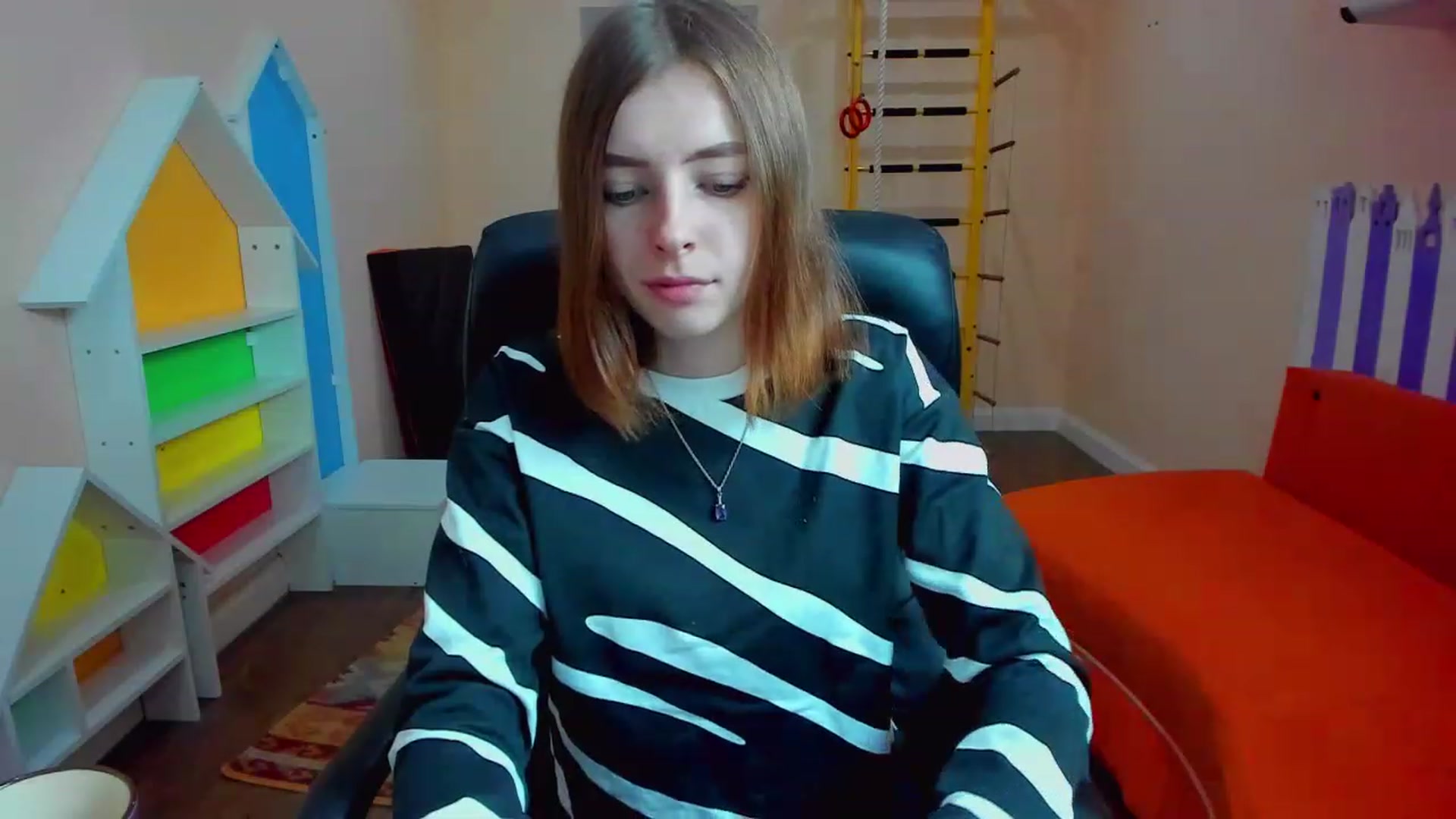 Gallery image thumbnail from MarryNett's myfreecams stream on, 11/19/2022, 08:08 image 16 of 20