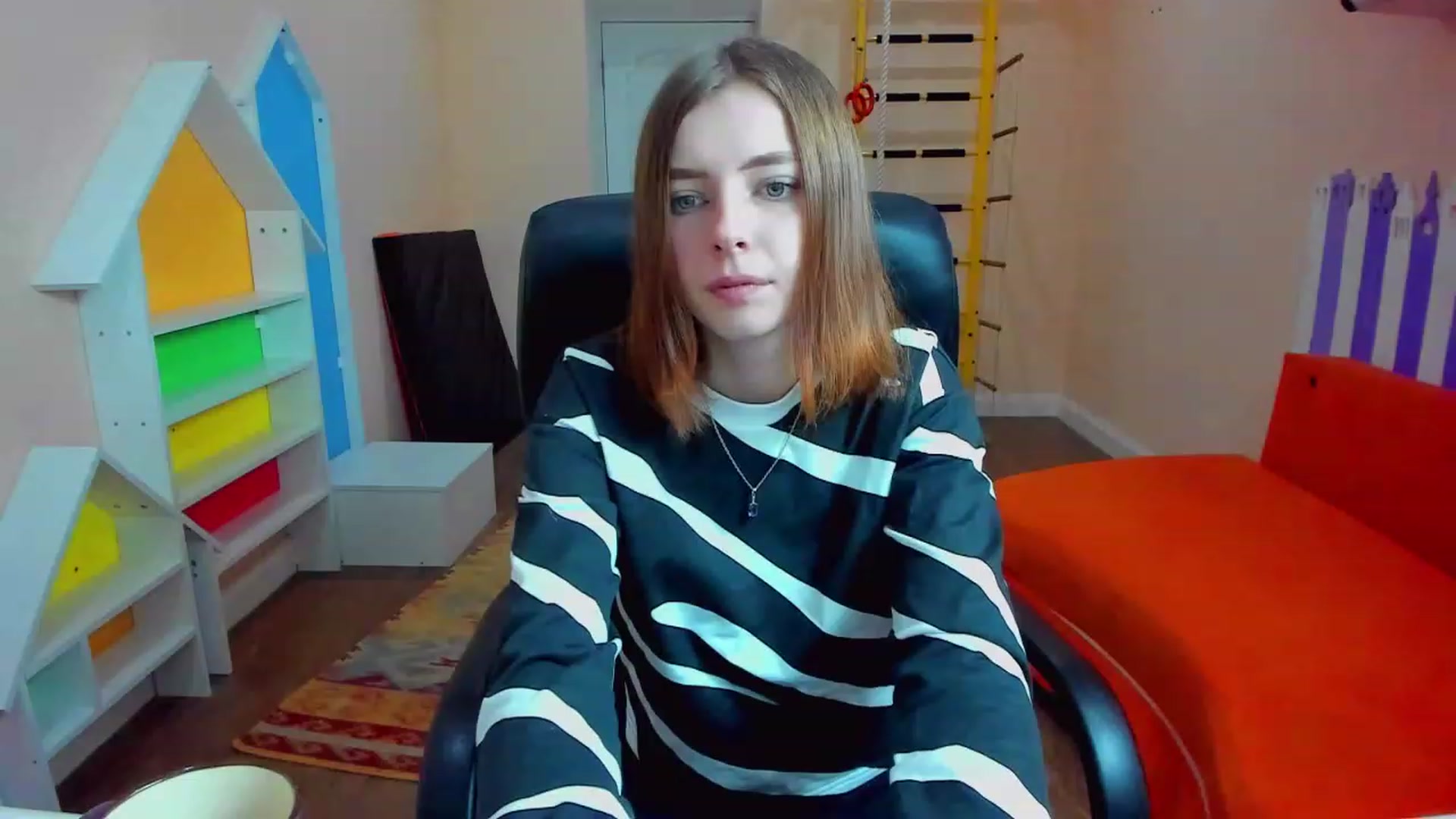 Gallery image thumbnail from MarryNett's myfreecams stream on, 11/19/2022, 08:08 image 4 of 20
