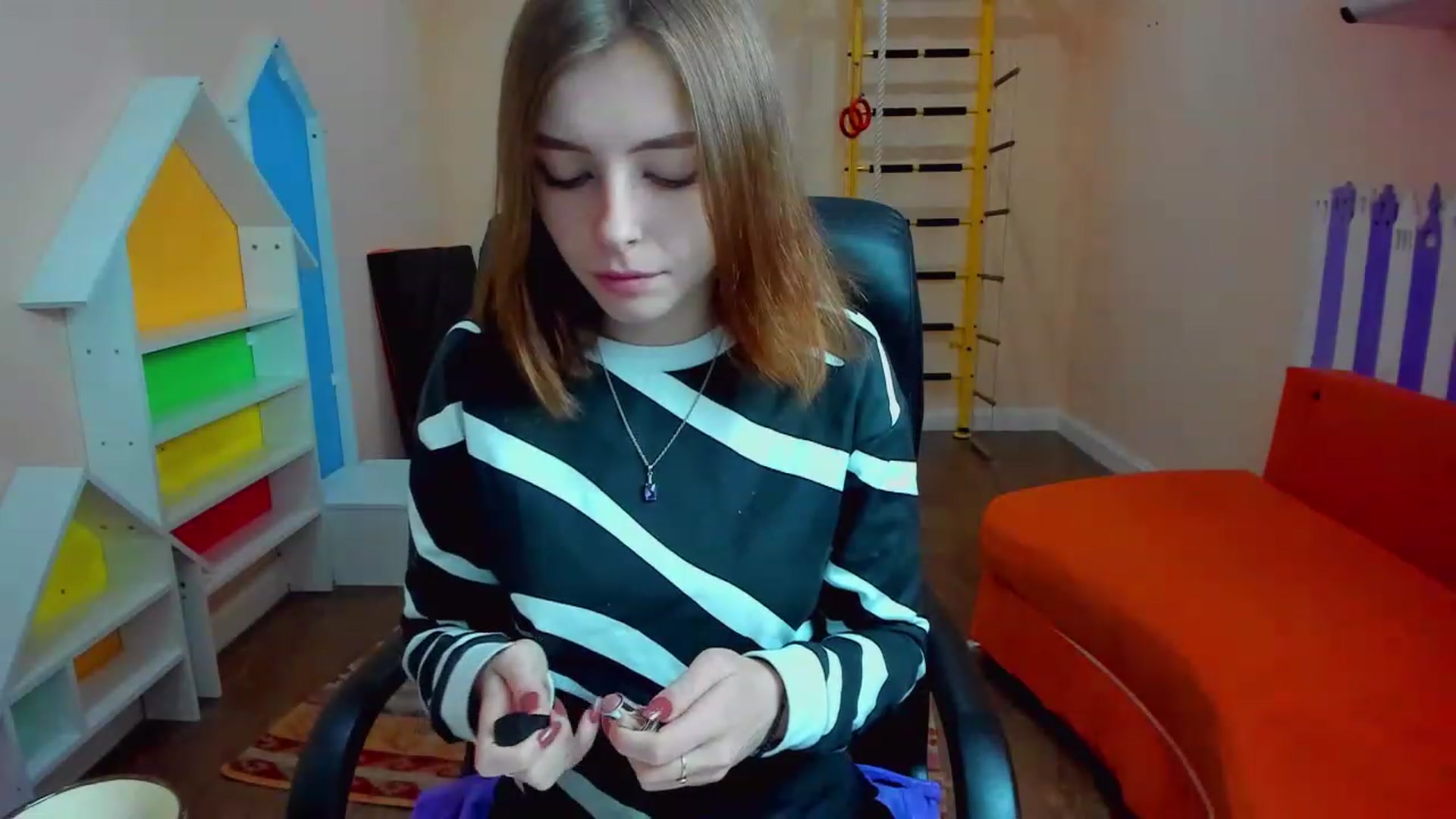 Gallery image thumbnail from MarryNett's myfreecams stream on, 11/19/2022, 08:08 image 18 of 20