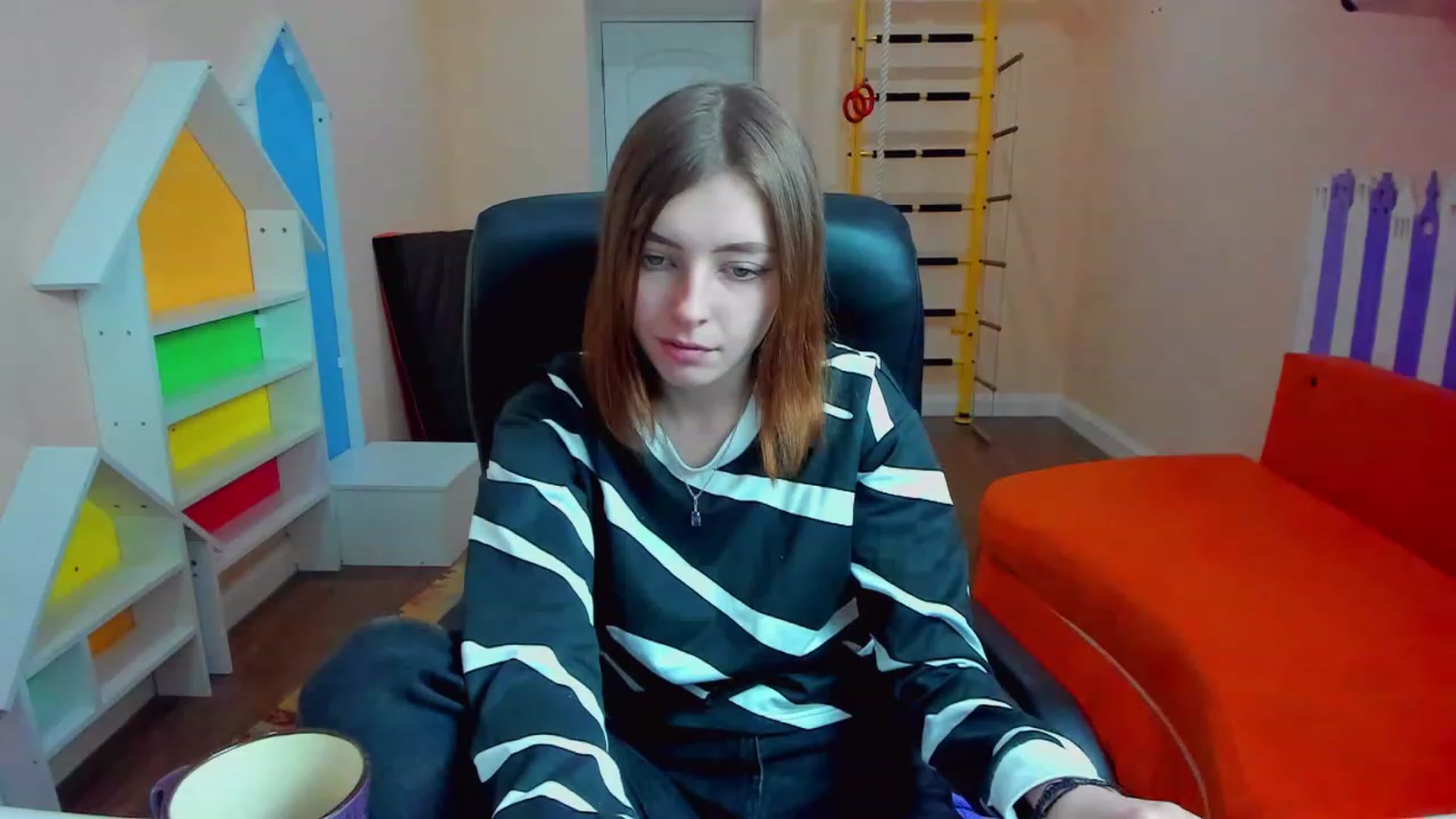 Gallery image thumbnail from MarryNett's myfreecams stream on, 11/19/2022, 08:08 image 2 of 20
