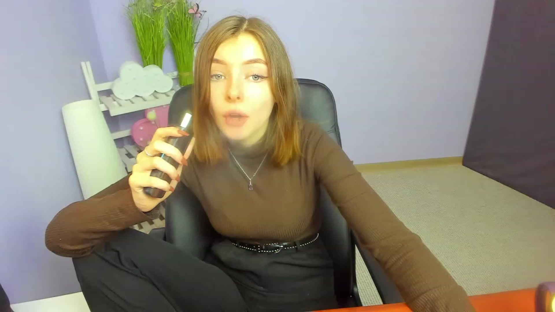 Gallery image thumbnail from MarryNett's myfreecams stream on, 11/21/2022, 10:30 image 20 of 20