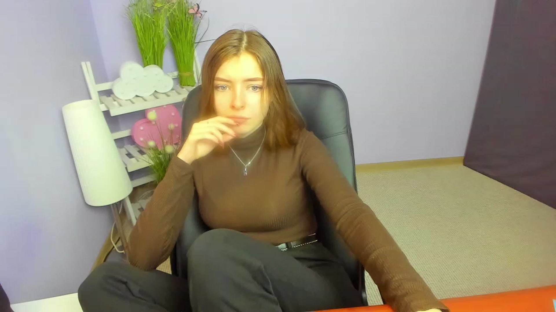 Gallery image thumbnail from MarryNett's myfreecams stream on, 11/21/2022, 10:30 image 17 of 20