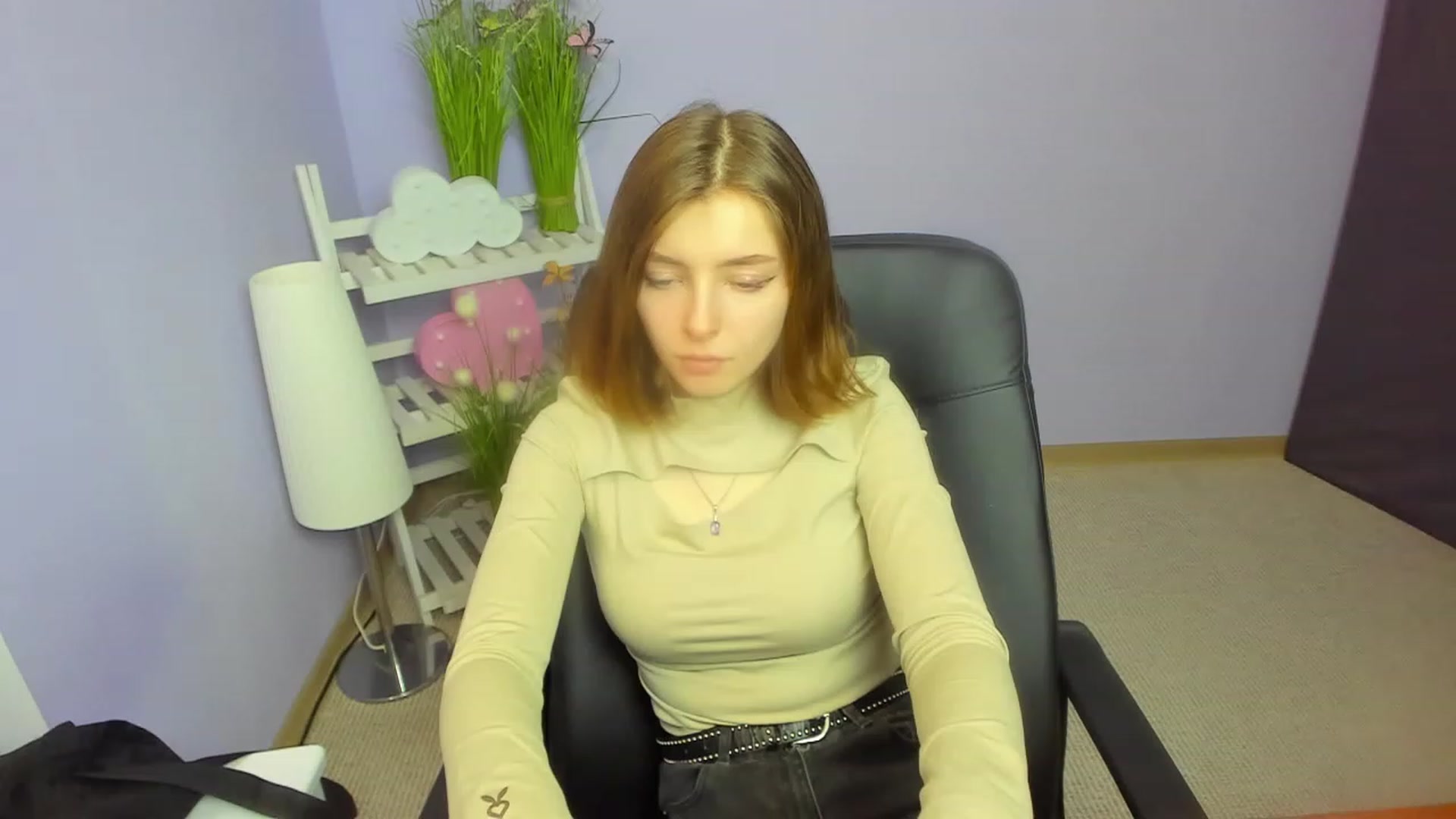 Gallery image thumbnail from MarryNett's myfreecams stream on, 11/22/2022, 09:31 image 4 of 20