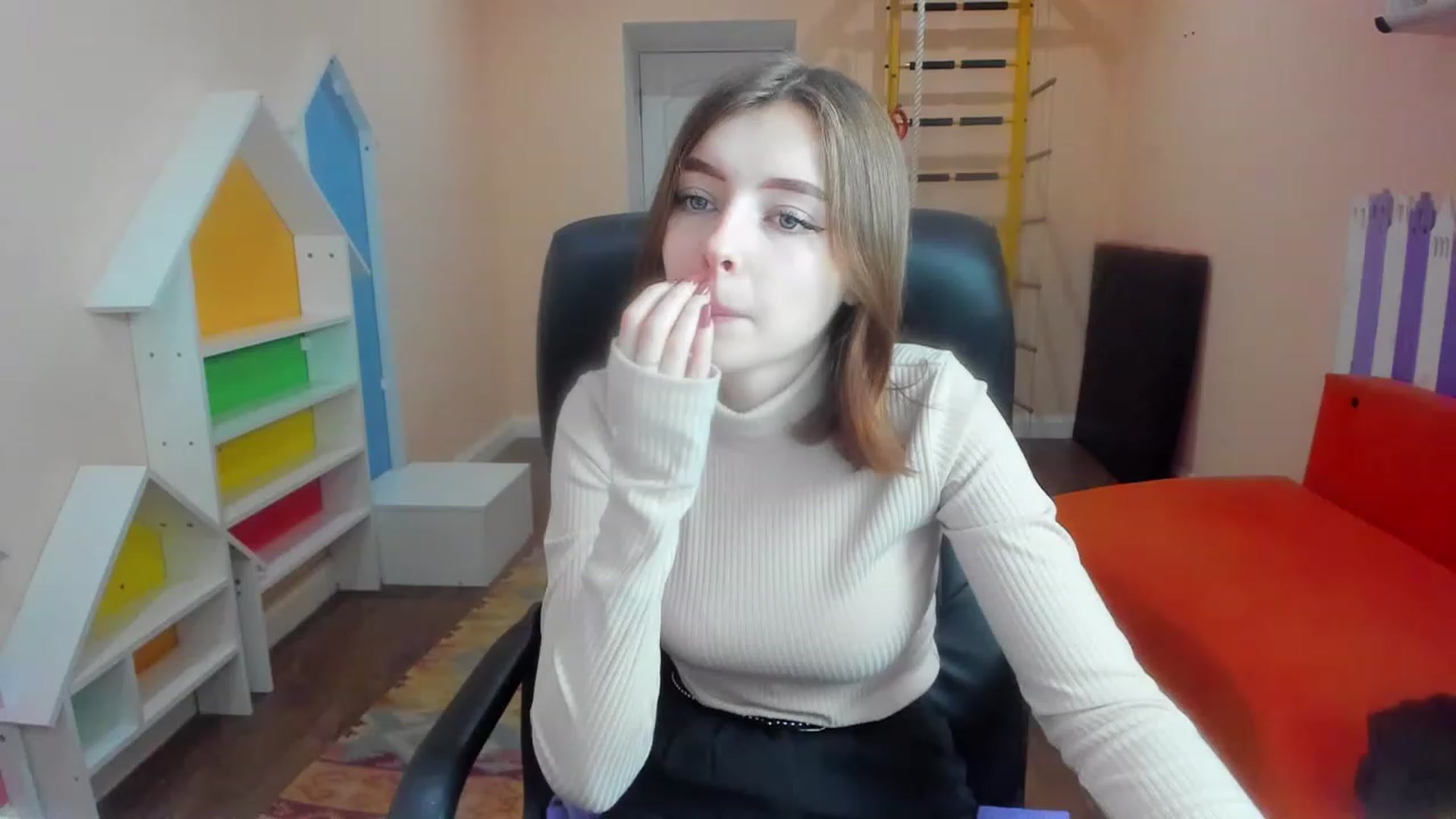 Gallery image thumbnail from MarryNett's myfreecams stream on, 11/26/2022, 07:40 image 18 of 20