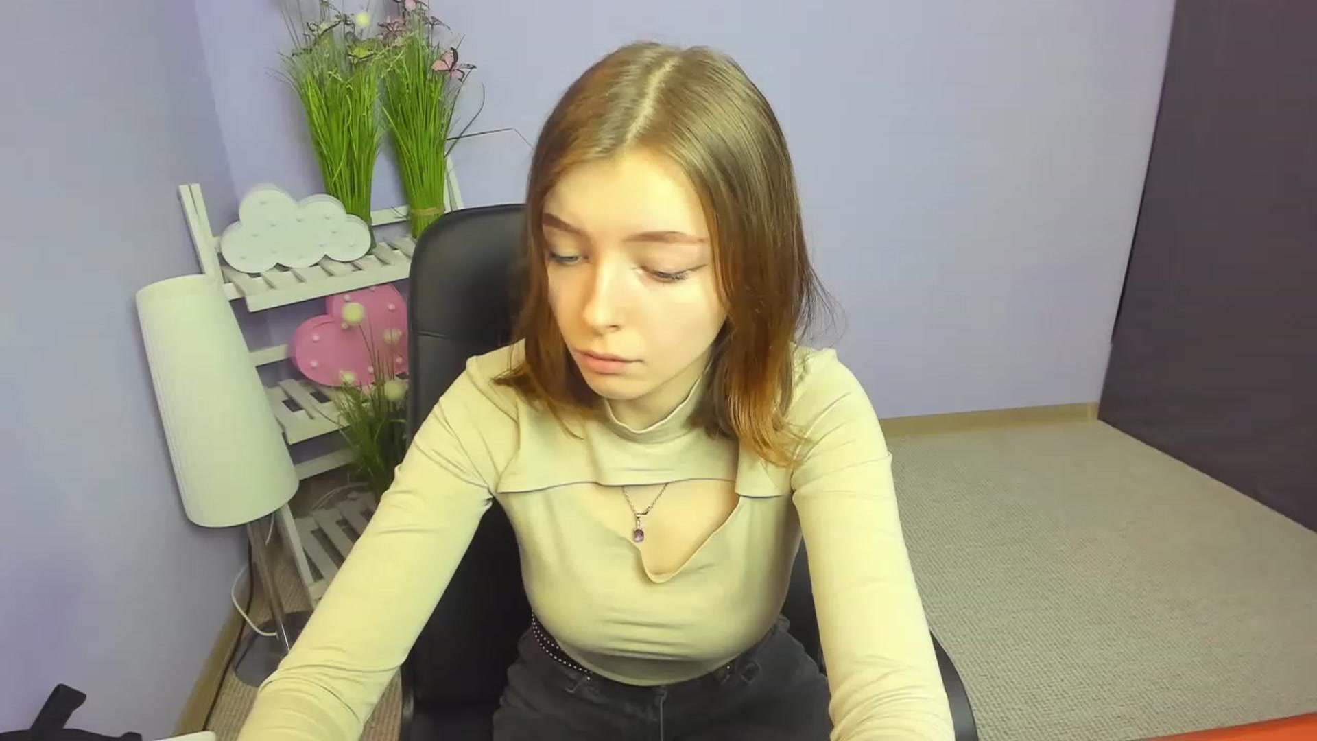 Gallery image thumbnail from MarryNett's myfreecams stream on, 11/27/2022, 09:45 image 15 of 20