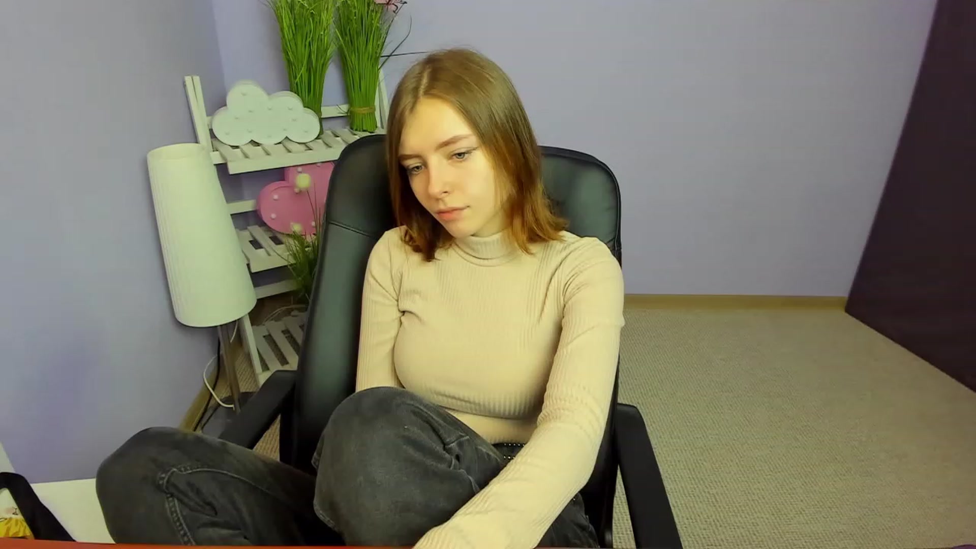 Gallery image thumbnail from MarryNett's myfreecams stream on, 11/28/2022, 07:28 image 13 of 20