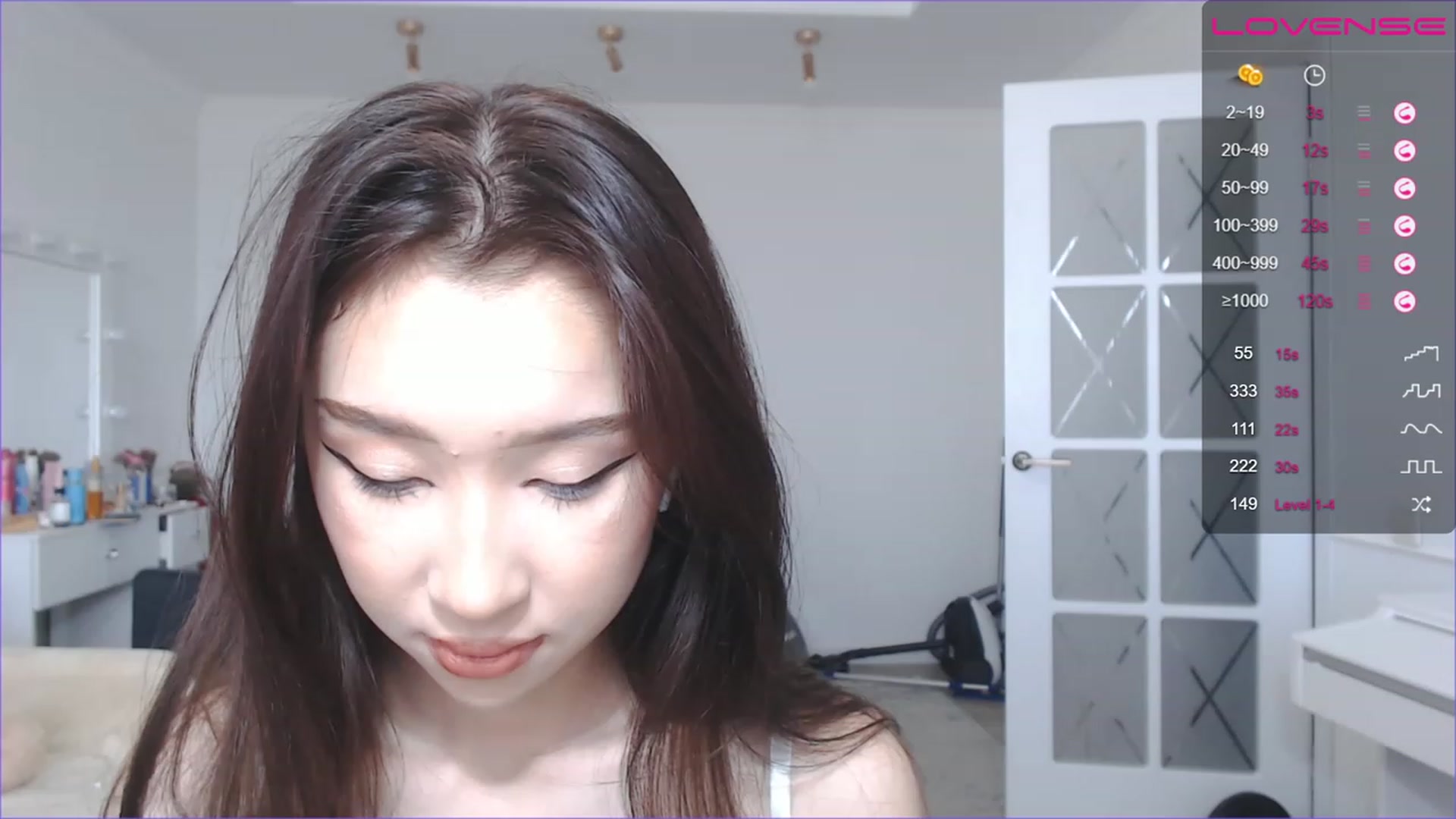Gallery image thumbnail from Marry_luu's myfreecams stream on, 11/21/2022, 04:17 image 5 of 20